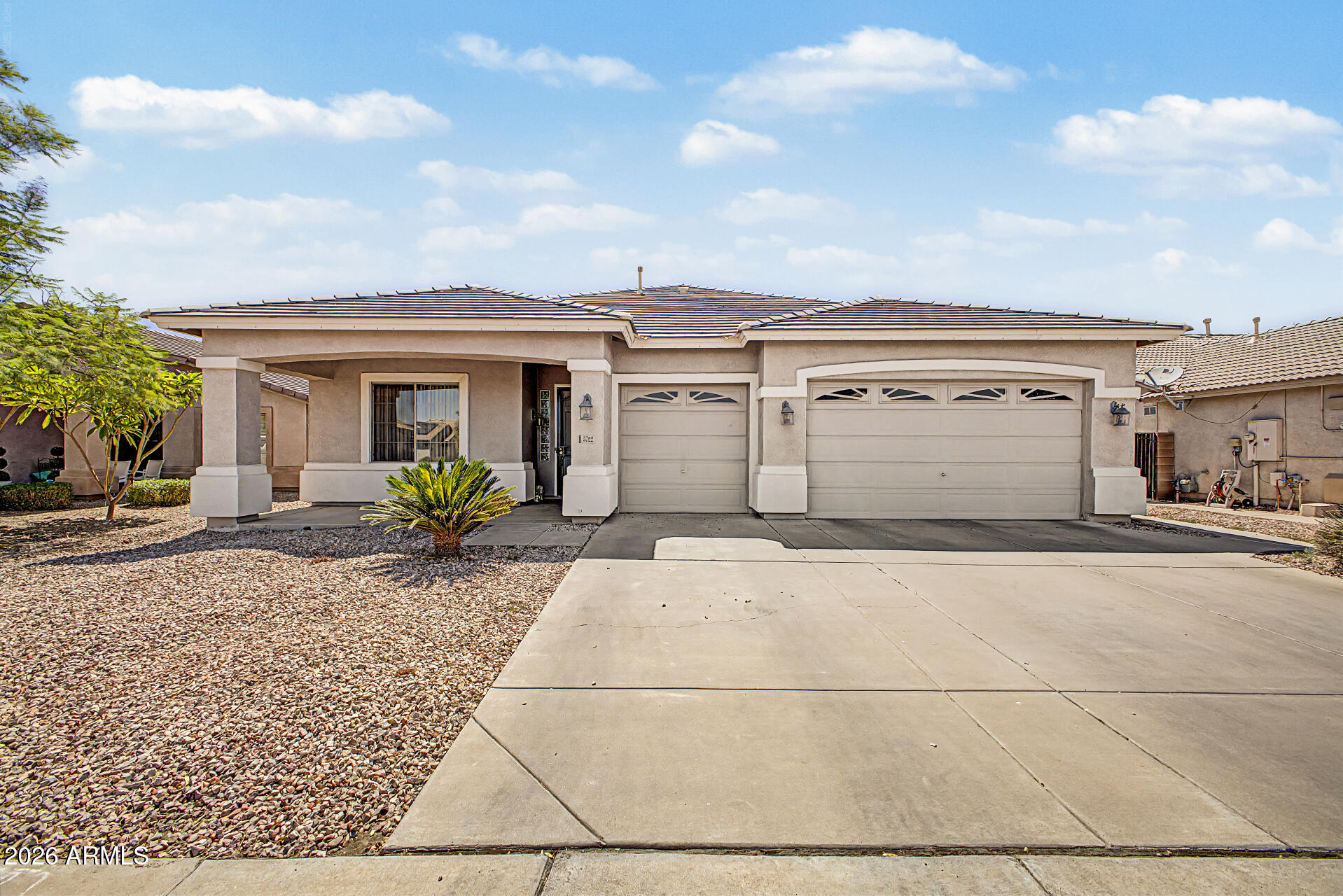 5722 N LAGUNA Drive