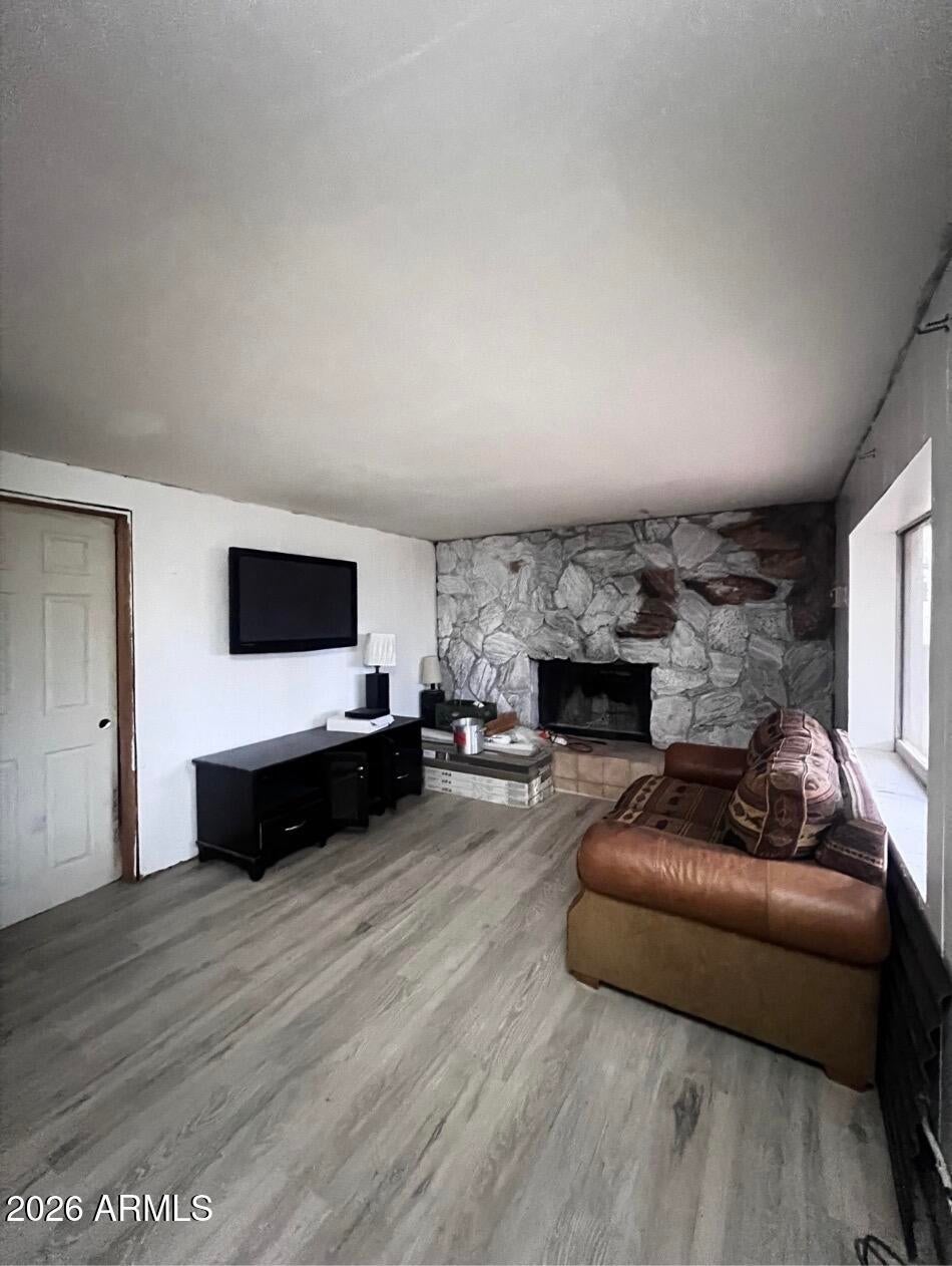 3326 RIM LAKES Drive