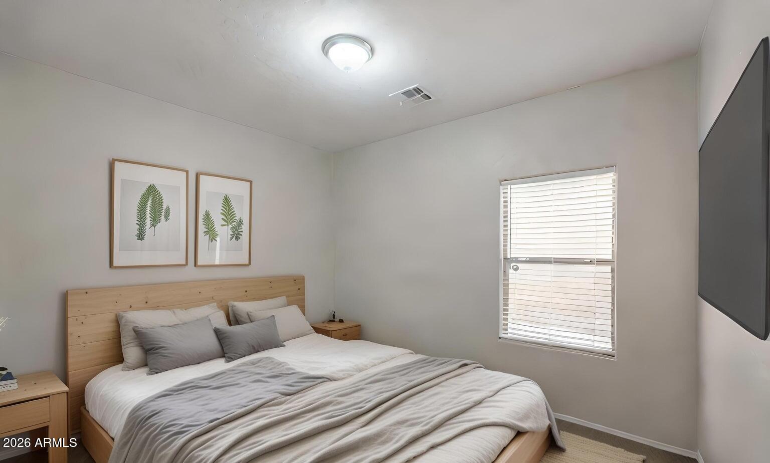 2082 E LIPIZZAN Drive