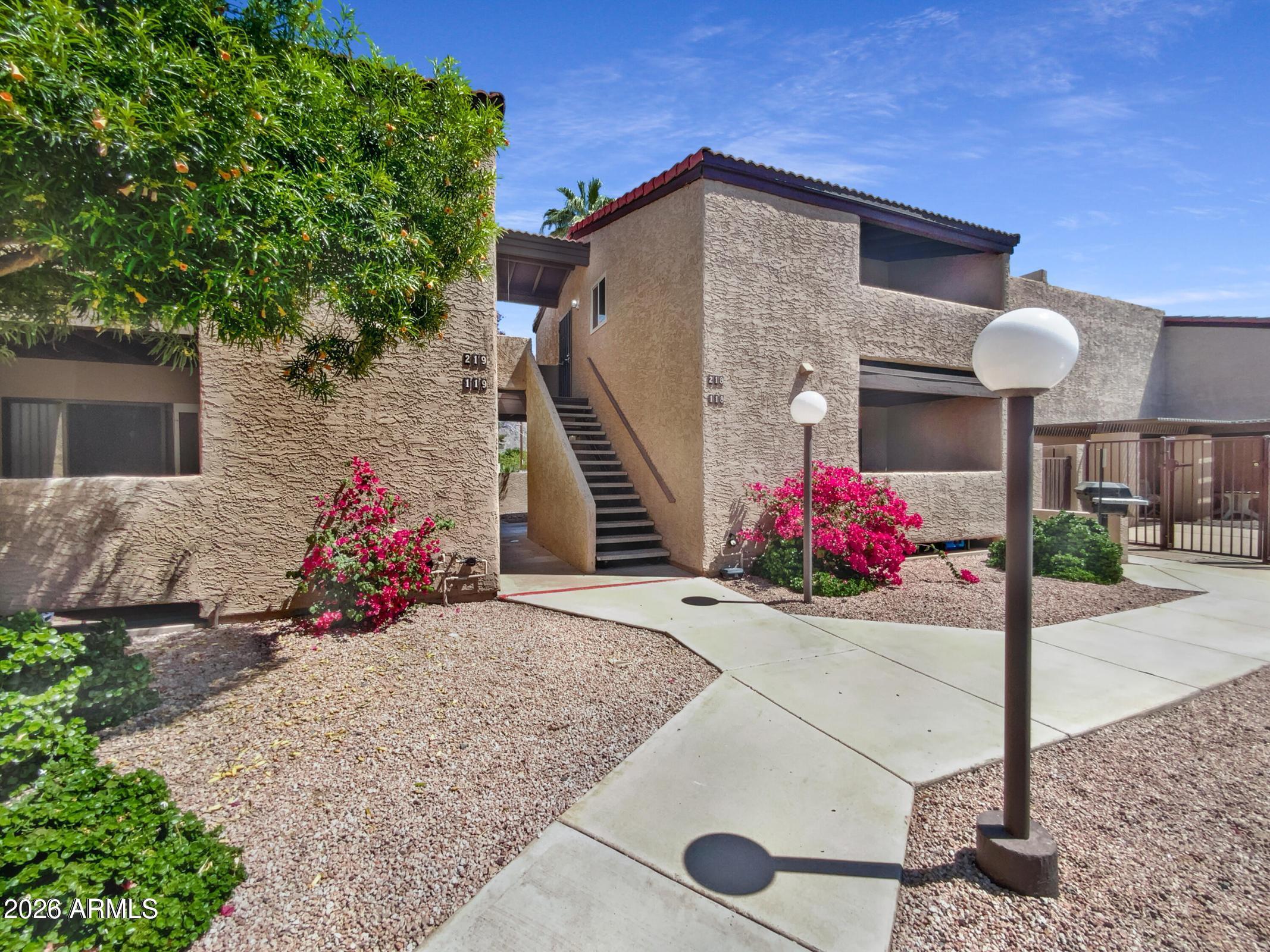 5146 E Oak Street Unit 207