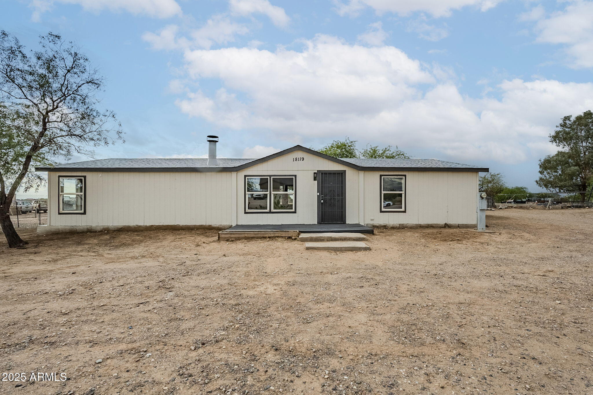 18119 W PEAKVIEW Road