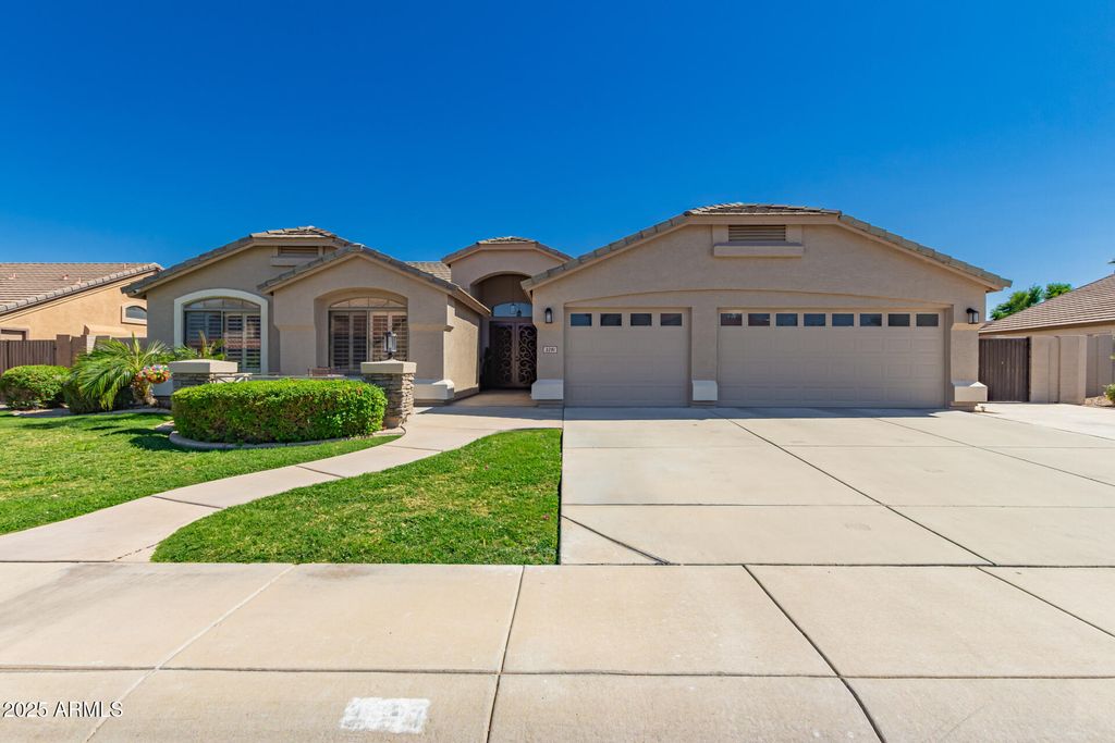 Photo of 3291 E Devonshire Avenue, Gilbert, AZ 85297 (MLS # 6920735)