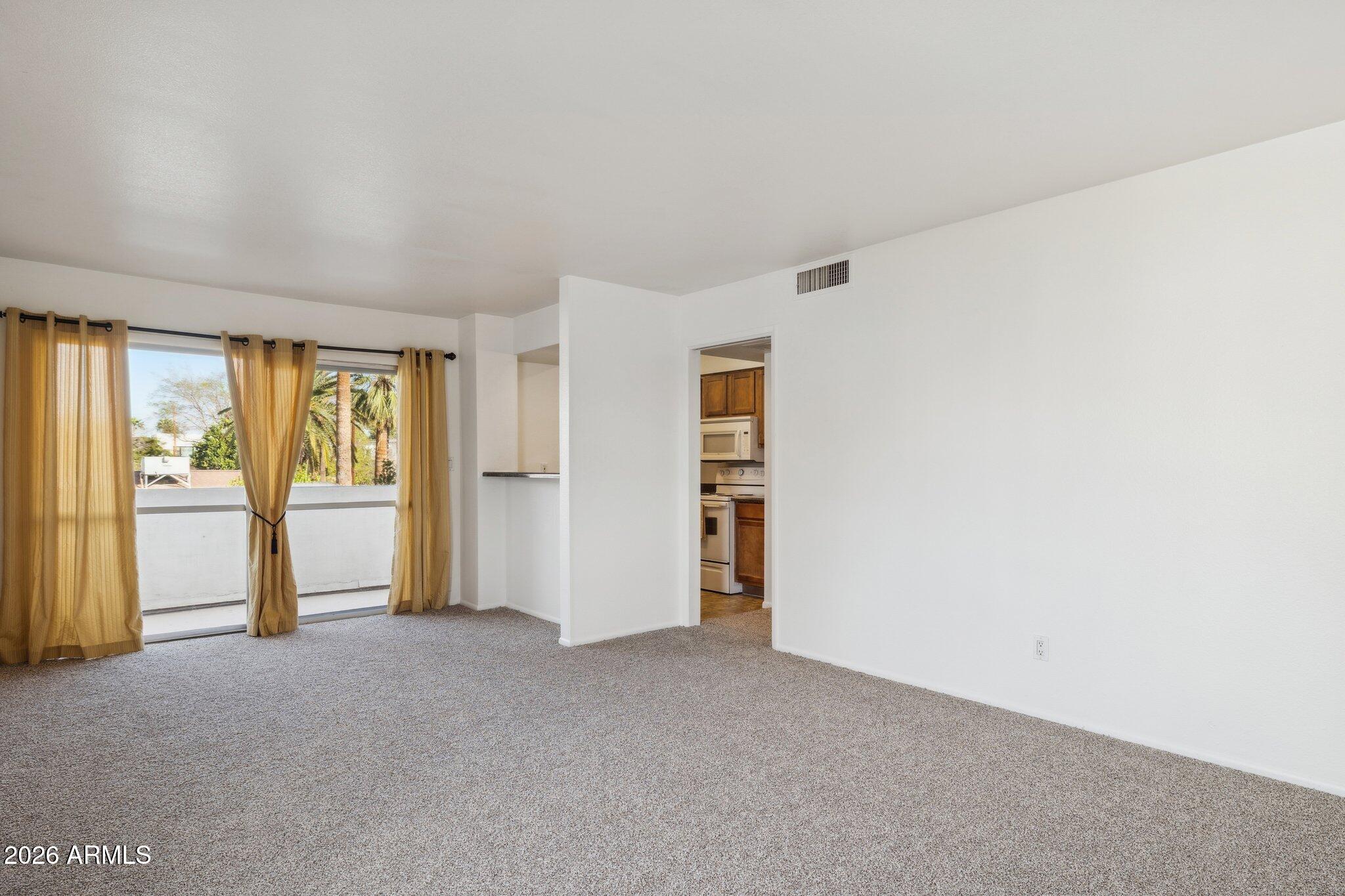 5135 N 10TH Street 18