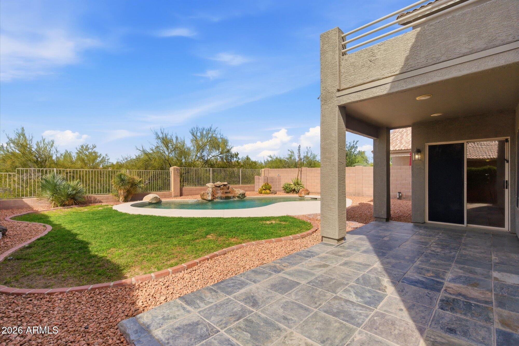 5120 E VIA DONA Drive