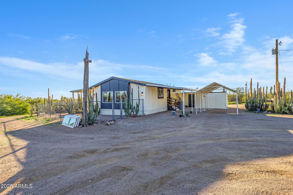 Photo of 4556 N Ironwood Drive N, Apache Junction, AZ 85120 (MLS # 6958455)