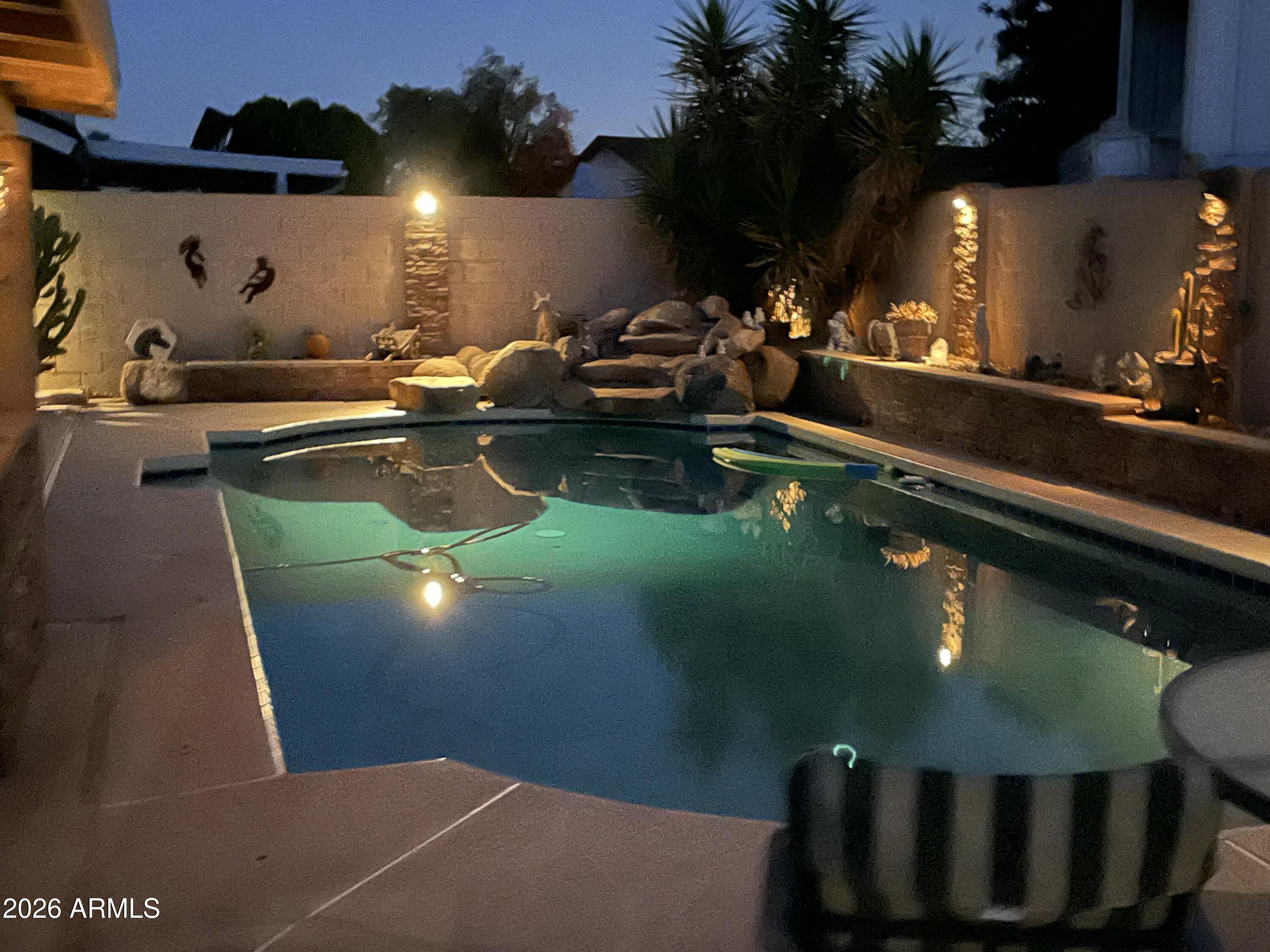 4035 W DAHLIA Drive