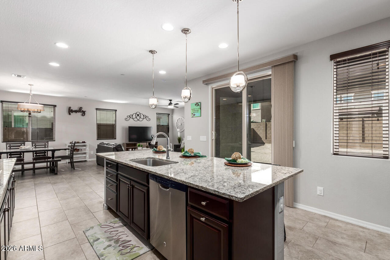 21188 W ALMERIA Road