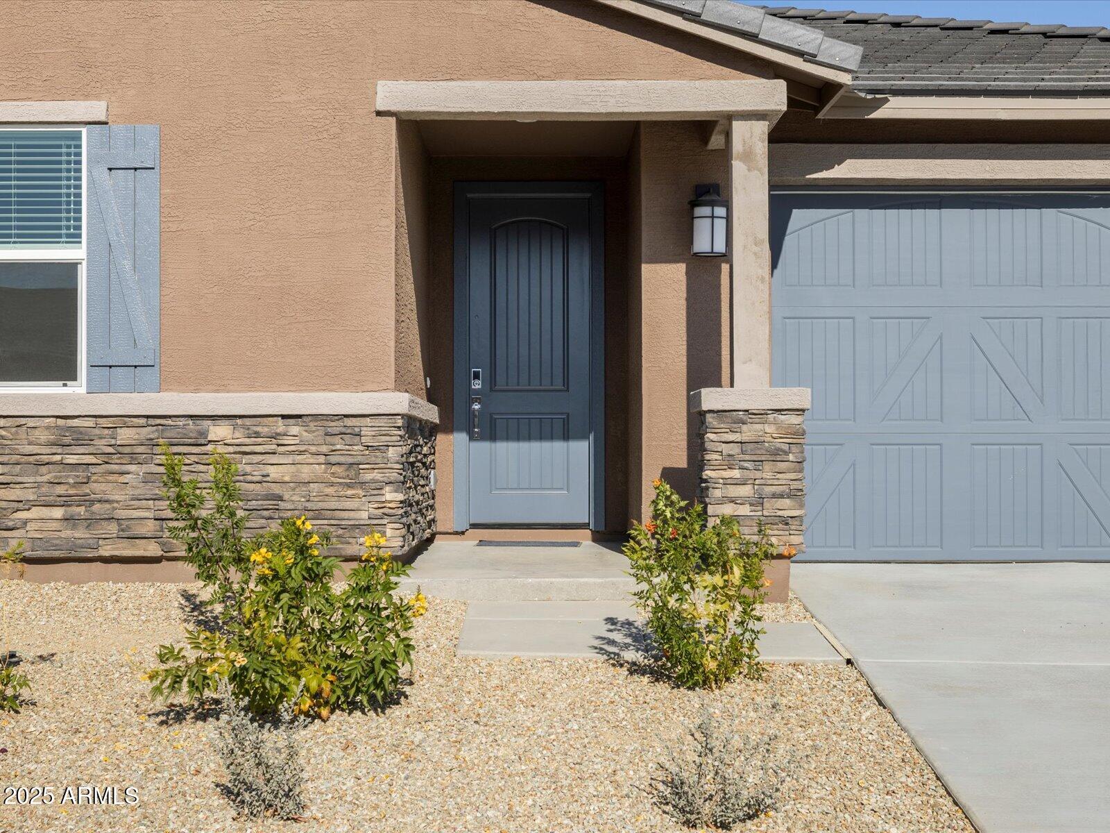 22502 W TONOPAH Drive