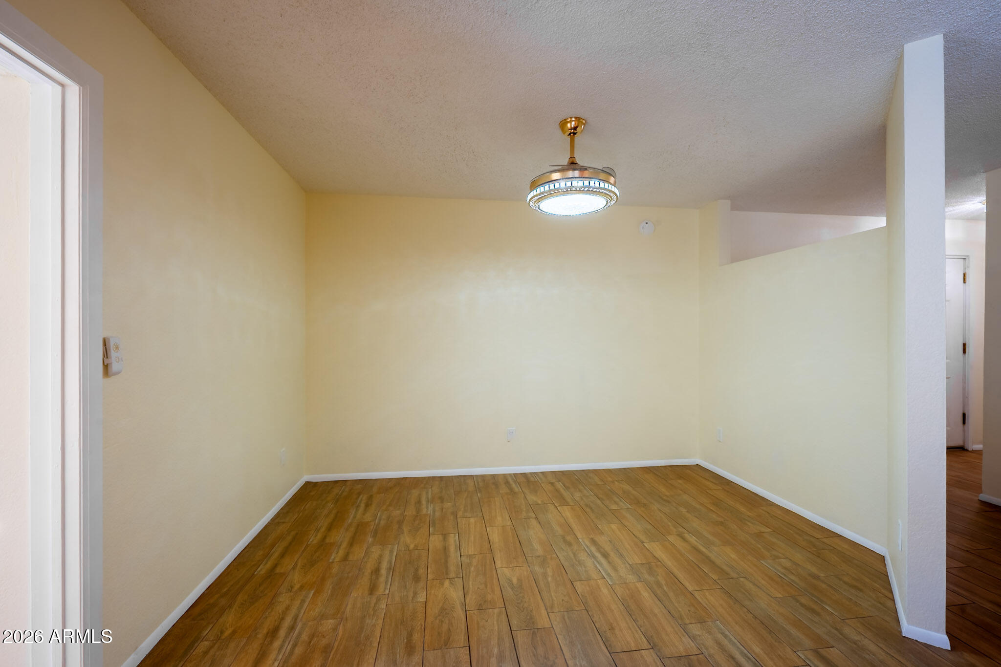 2569 W Berridge Lane D-115