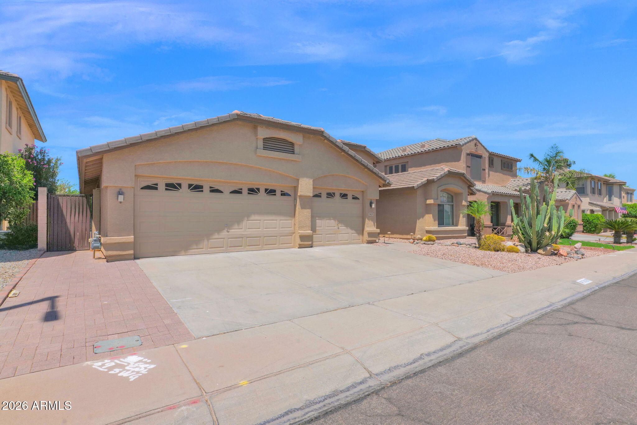 5625 N RATTLER Way