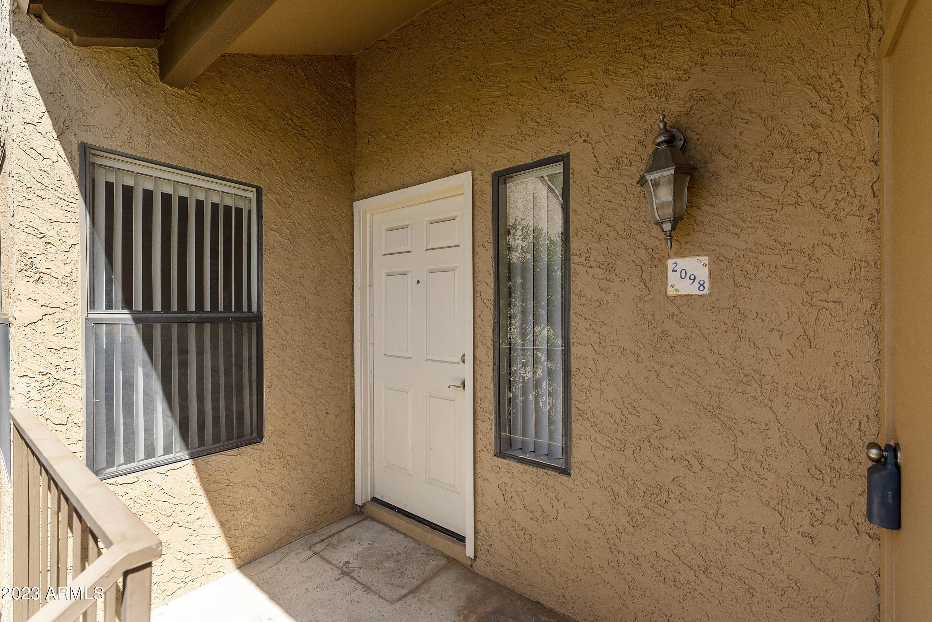 8787 E MOUNTAIN VIEW Road 2098