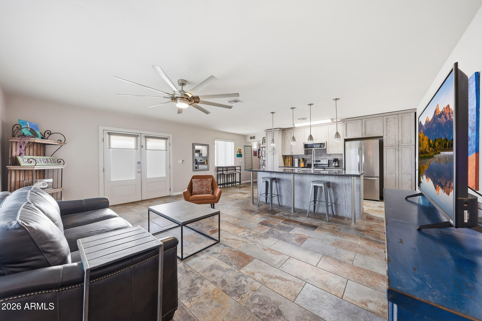 2161 N MIDDLECOFF Drive