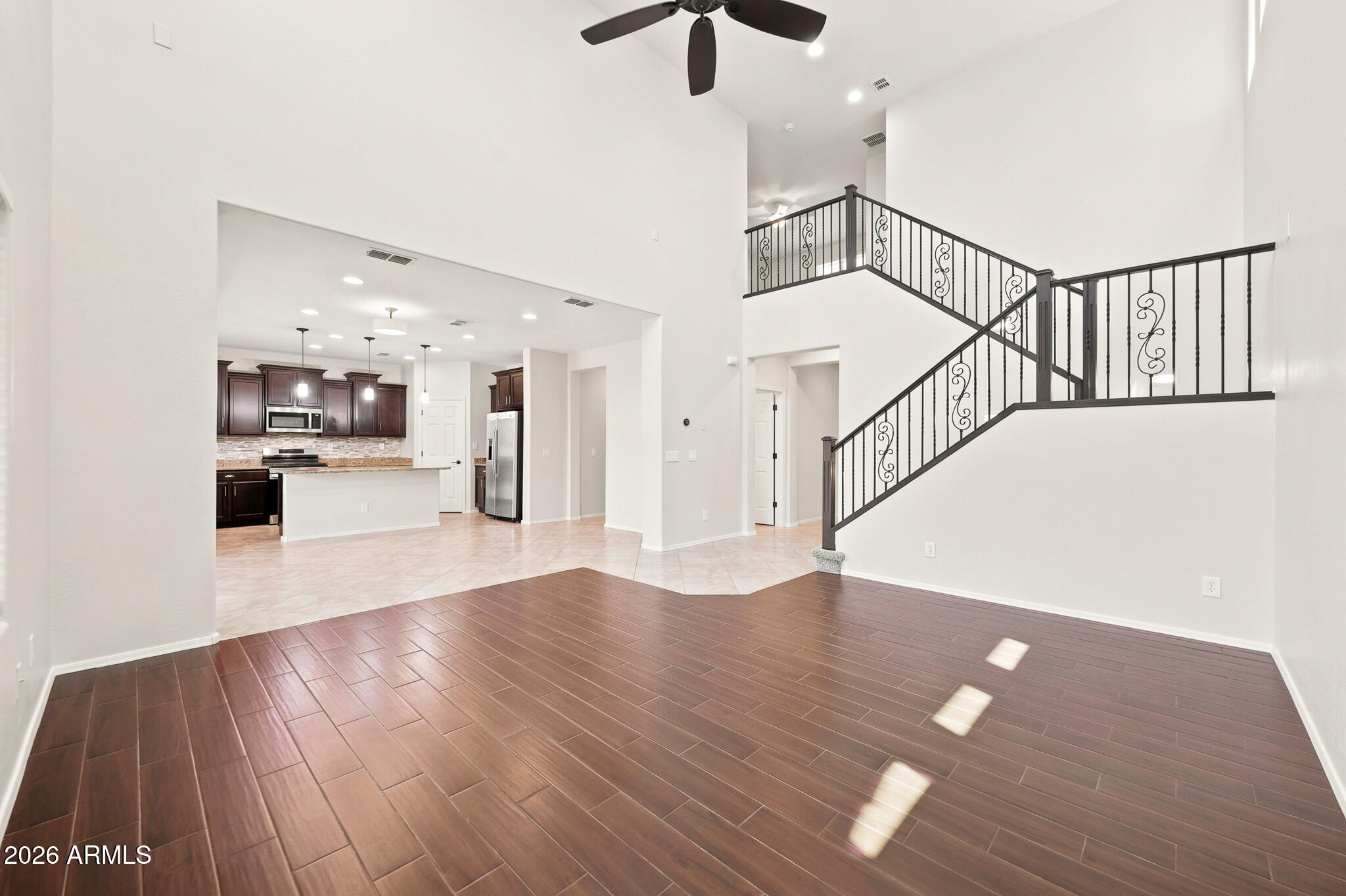 1823 W FETLOCK Trail