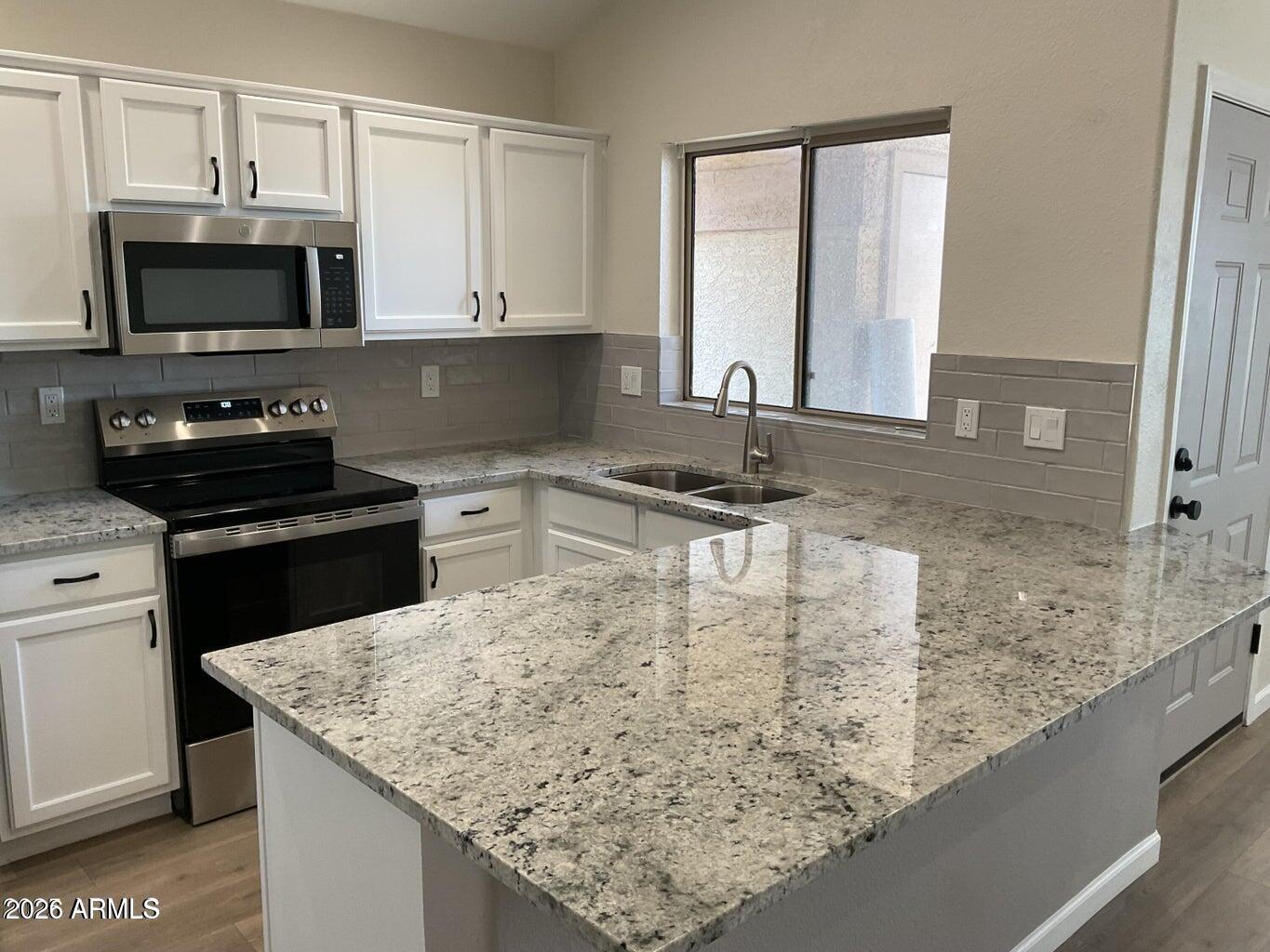 2201 N COMANCHE Drive 1014