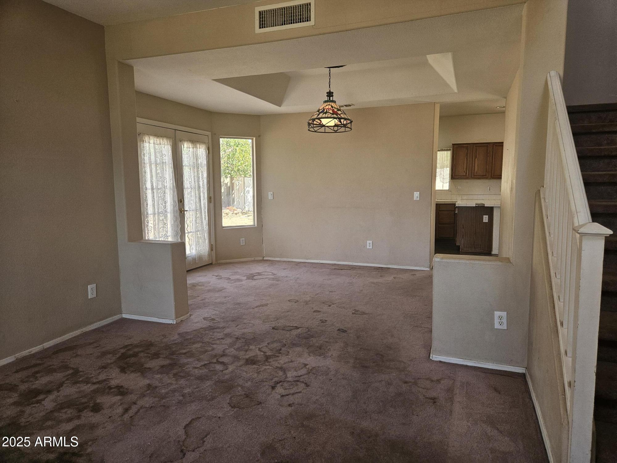 897 W PINON Avenue