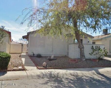 DESERT SHADOWS - Residential Lease
