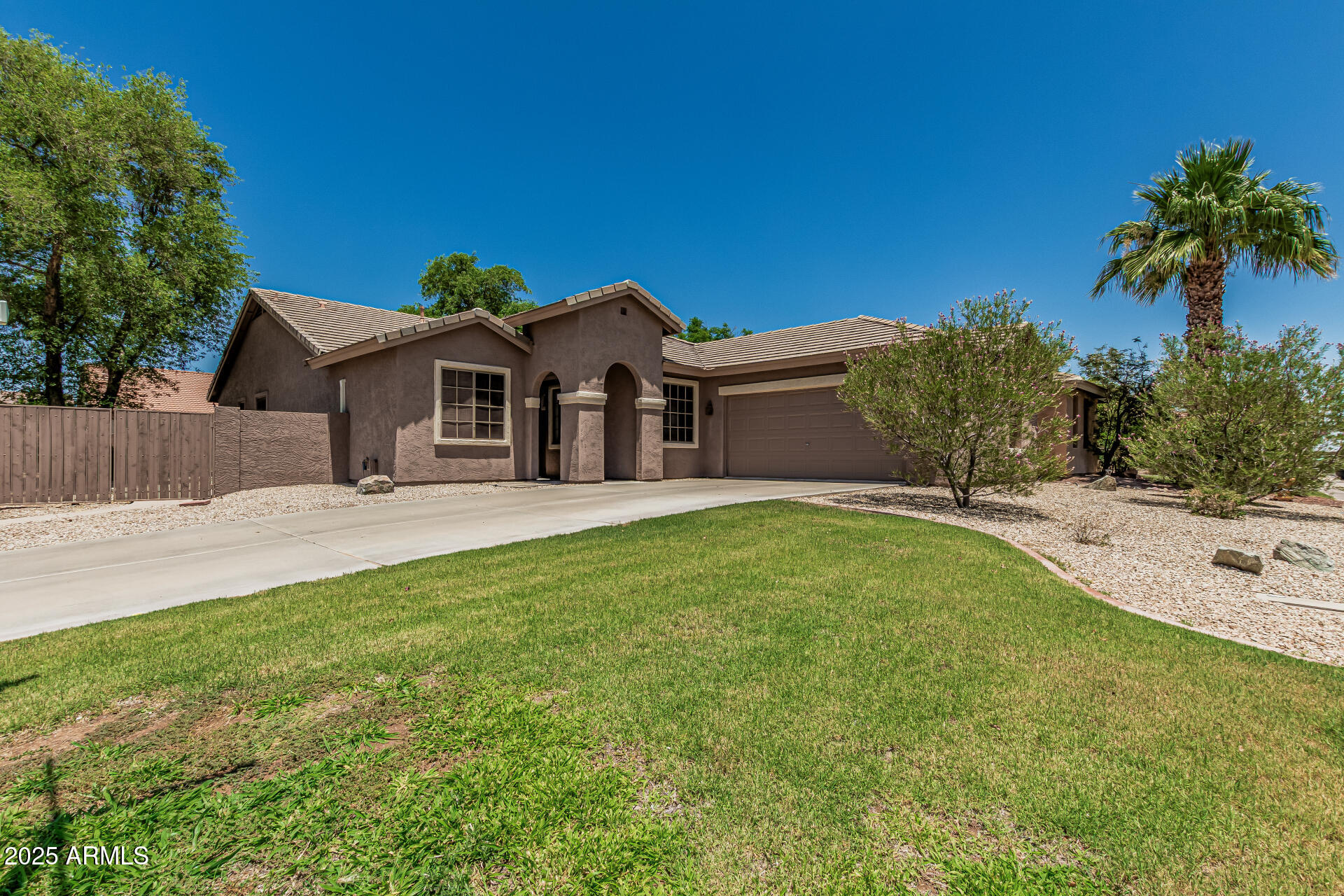 162 W RAVEN Drive