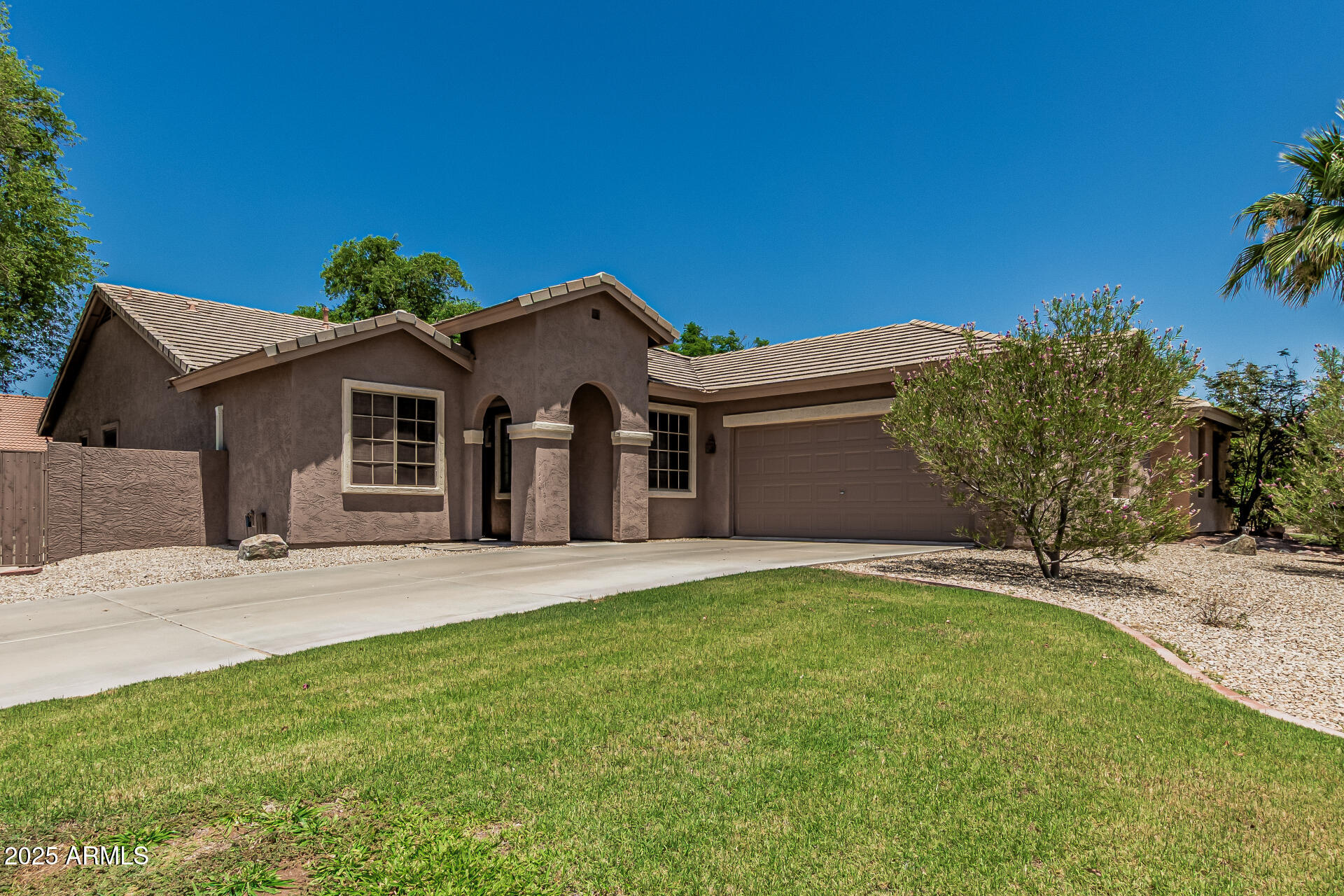162 W RAVEN Drive