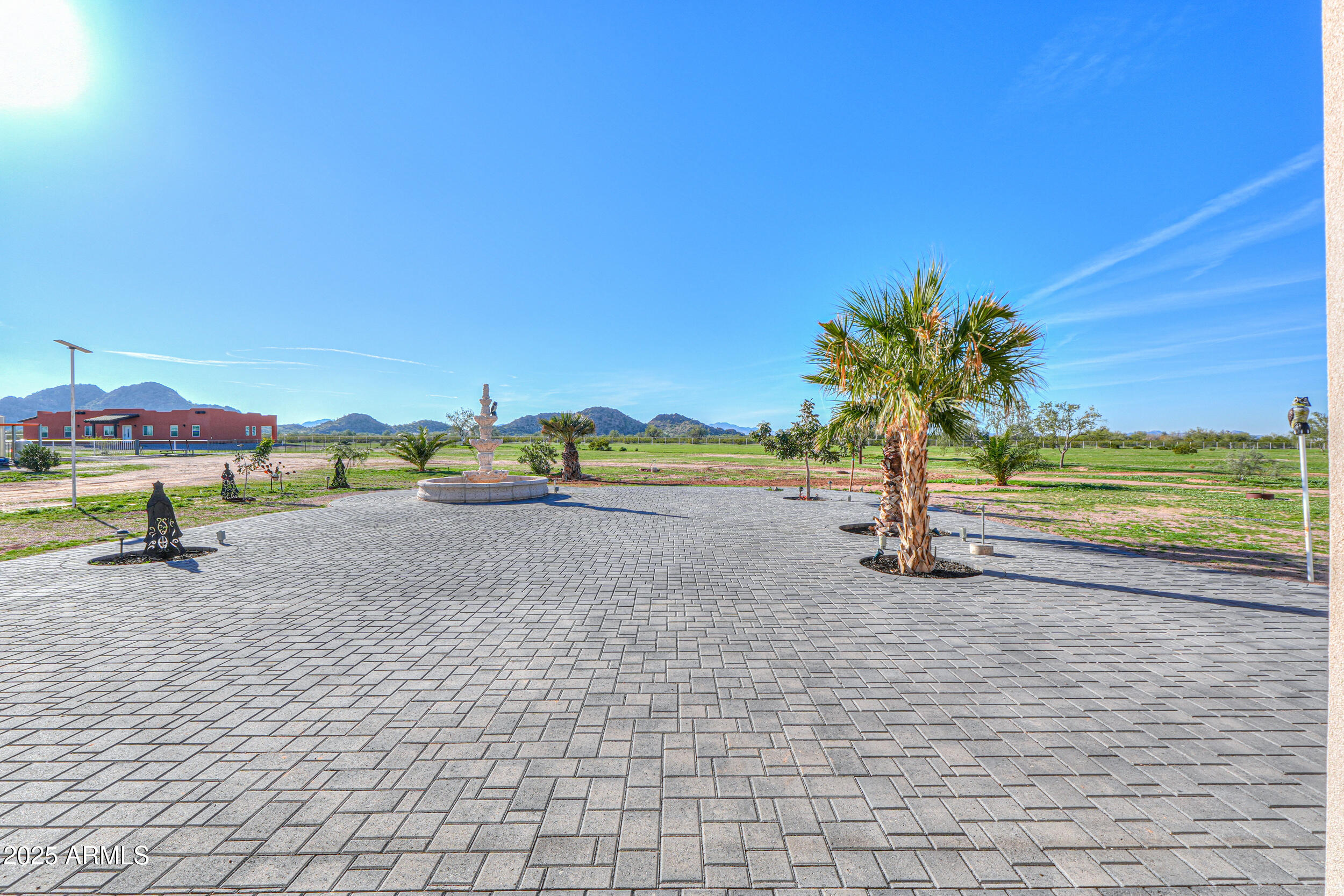 233 N PETTOSHAS Drive