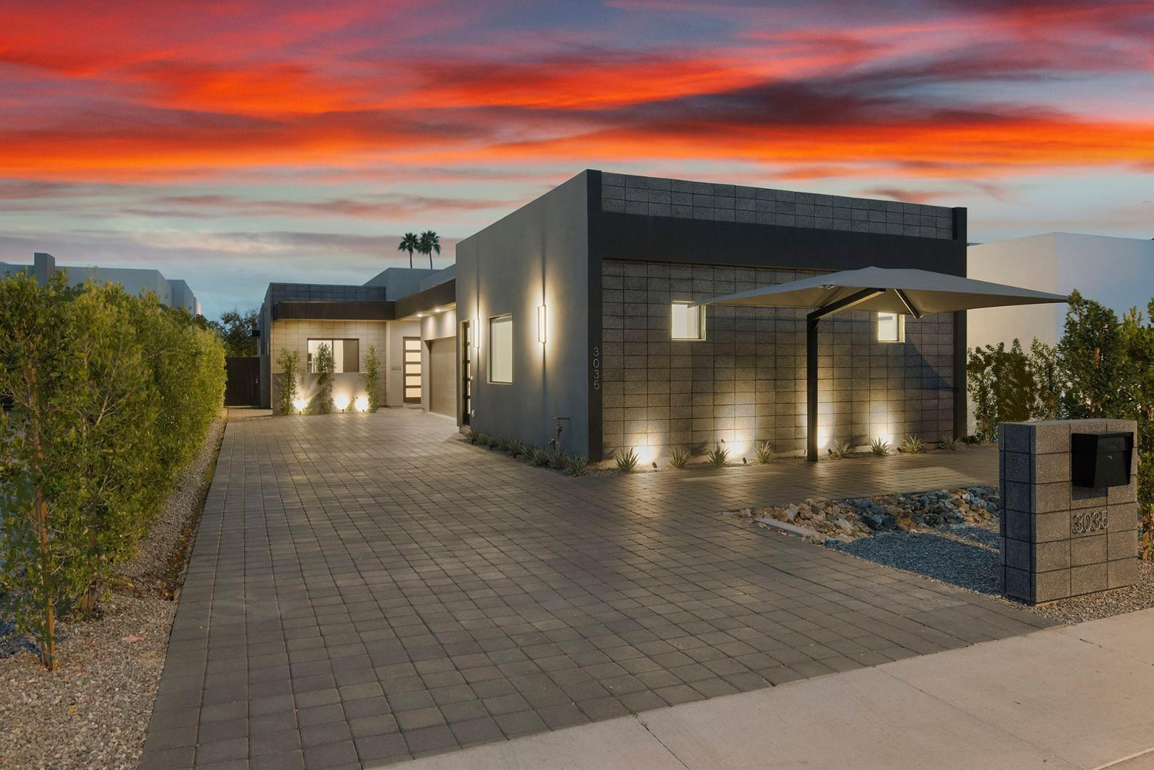 3035 E Coolidge Street