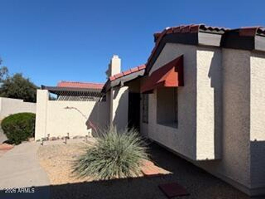 Photo of 2122 E Kirkland Lane #3, Tempe, AZ 85281 (MLS # 6979578)