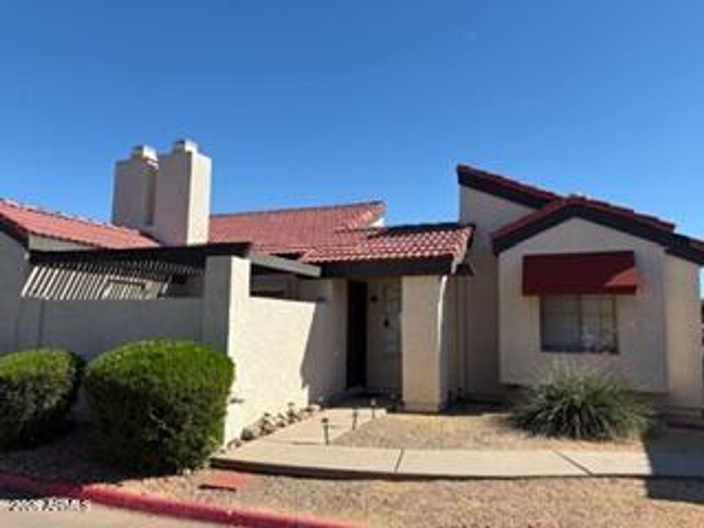 Photo of 2122 E Kirkland Lane #3, Tempe, AZ 85281 (MLS # 6979578)