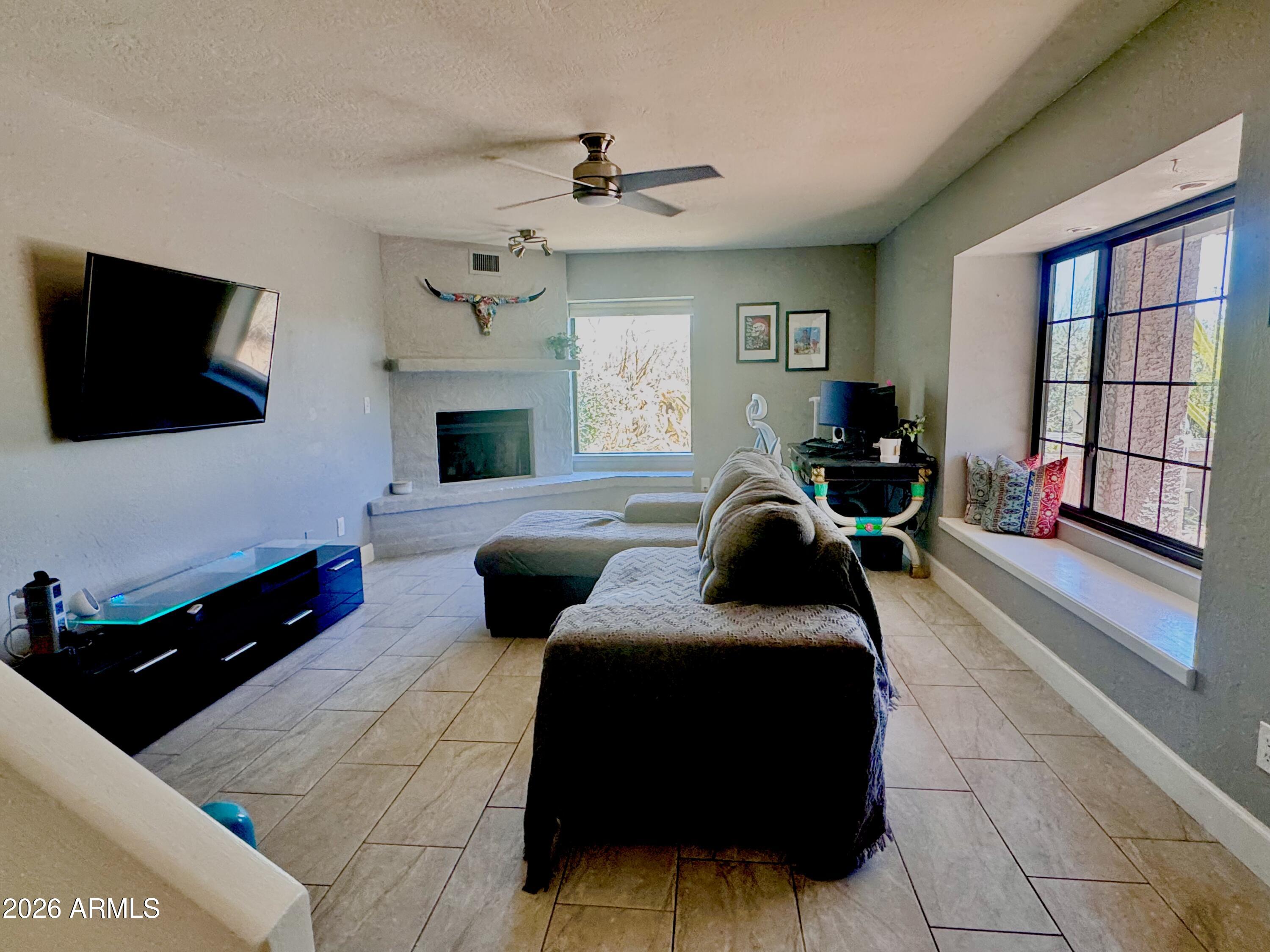 7220 E MARY SHARON Drive 158