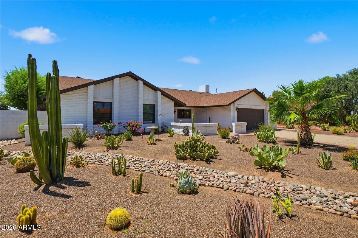 4379 E LUDLOW Drive