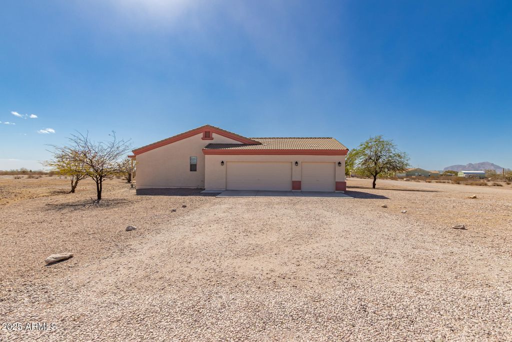 listing image 44