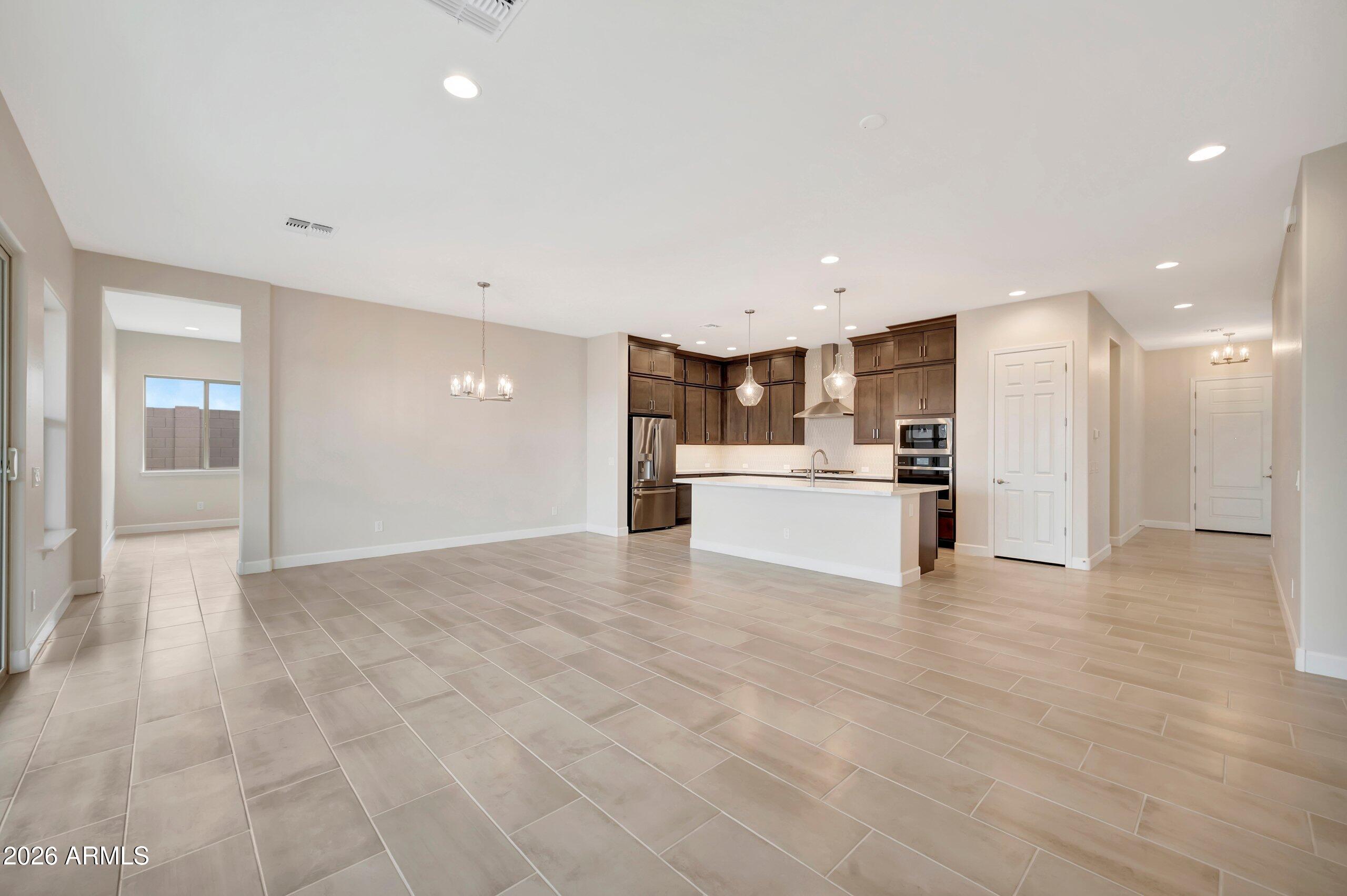 20183 W LUKE Avenue