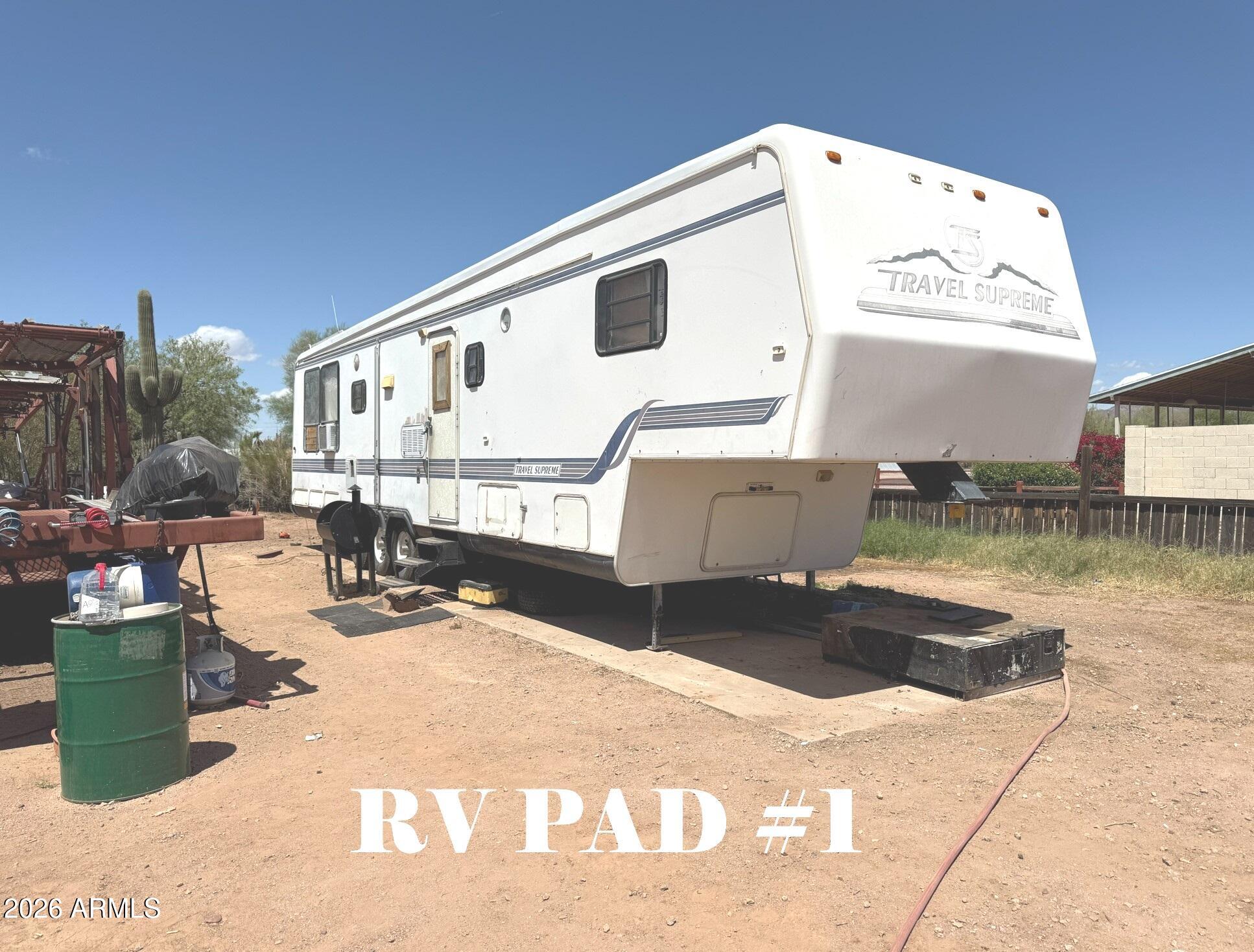 APACHE JUNCTION ACRES - Residential
