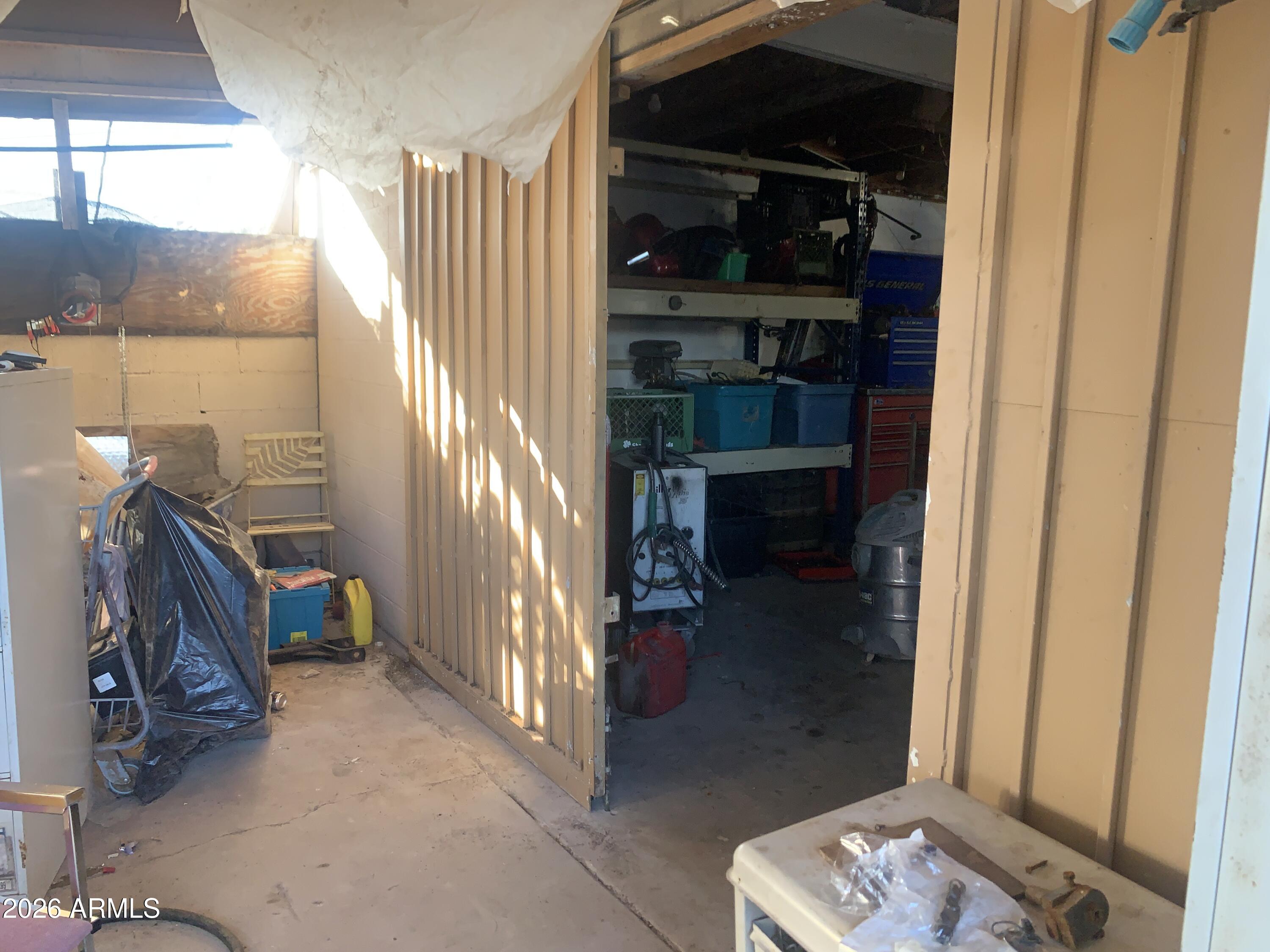 APACHE JUNCTION ACRES - Residential