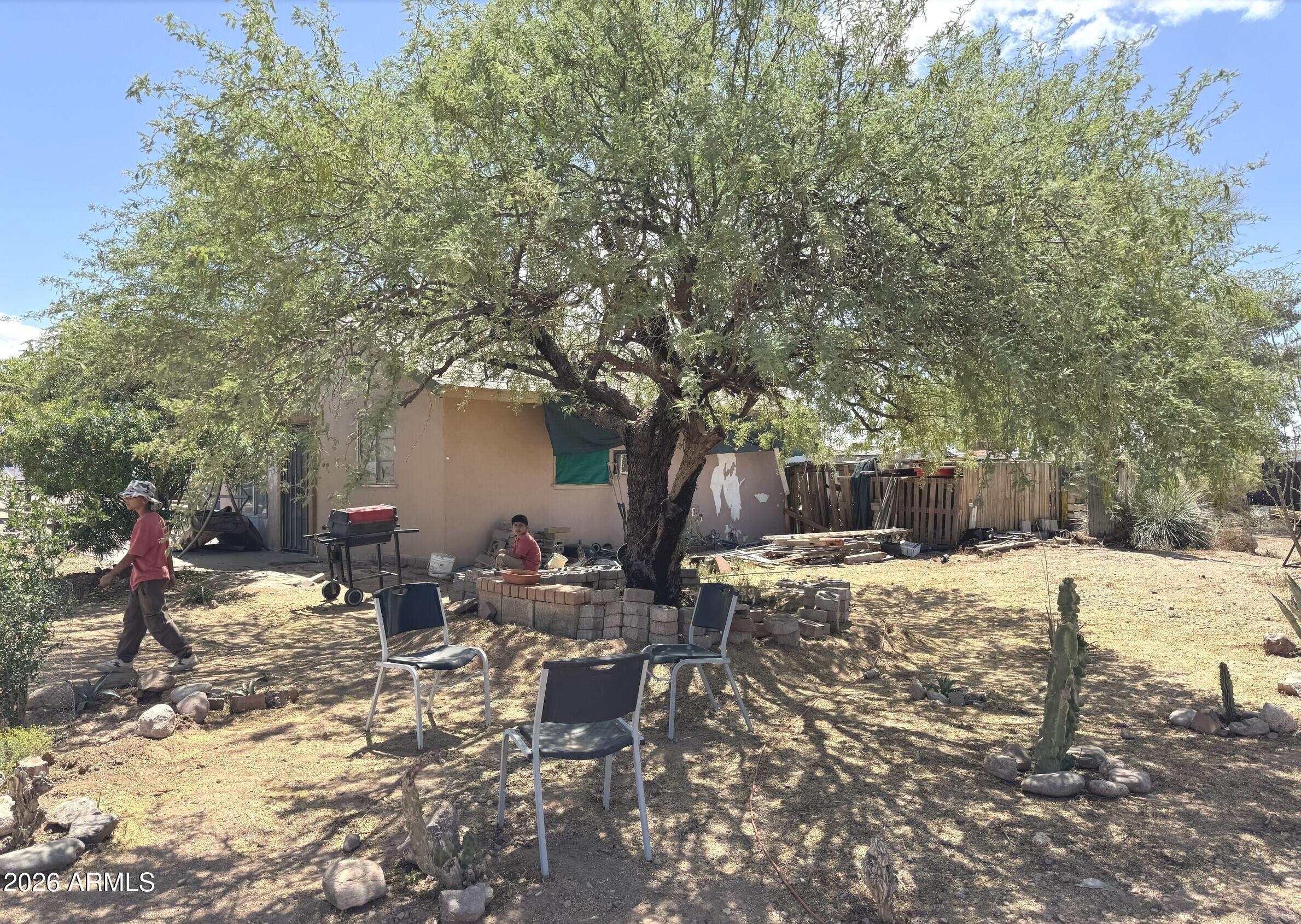 APACHE JUNCTION ACRES - Residential