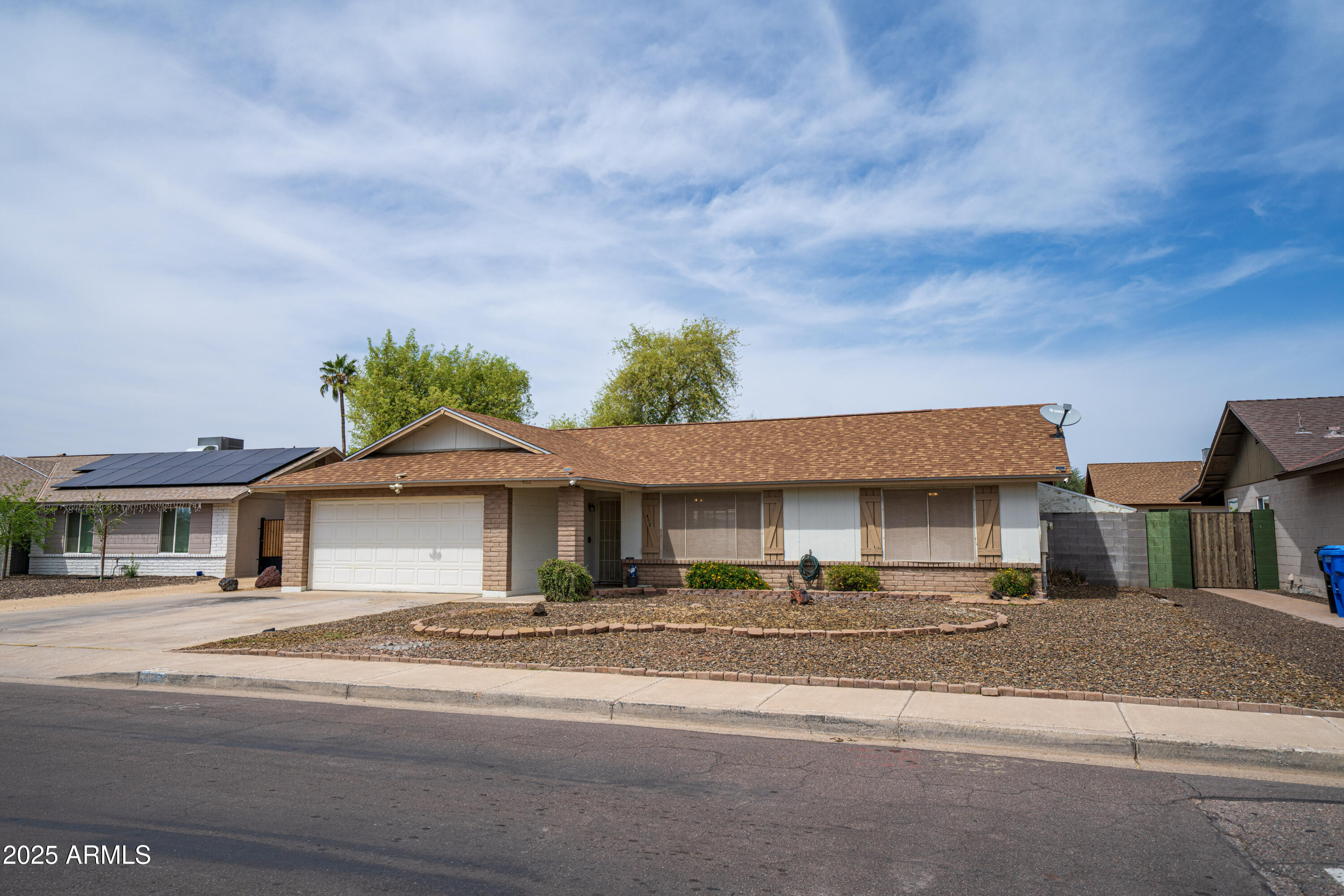402 W Mohawk Lane