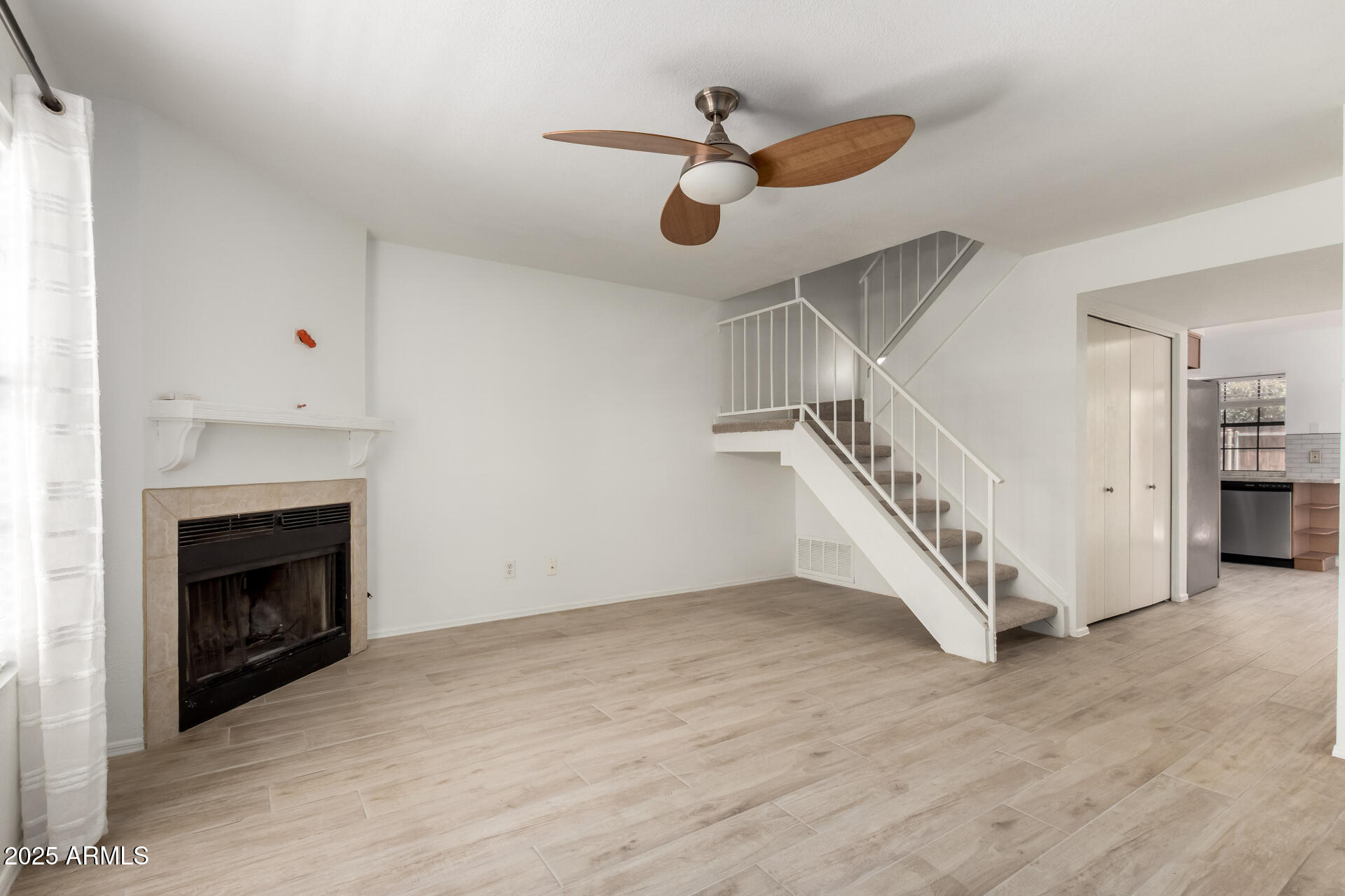 4901 E KELTON Lane 1251