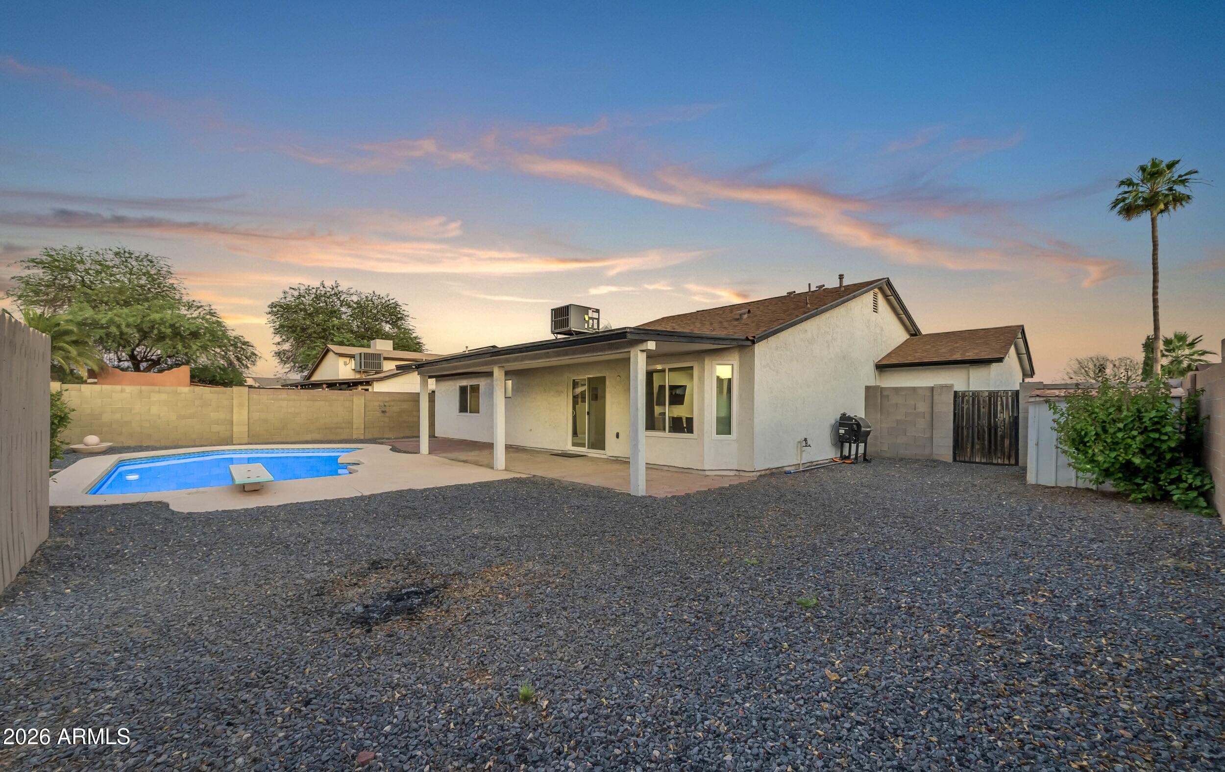 2412 E DOLPHIN Avenue