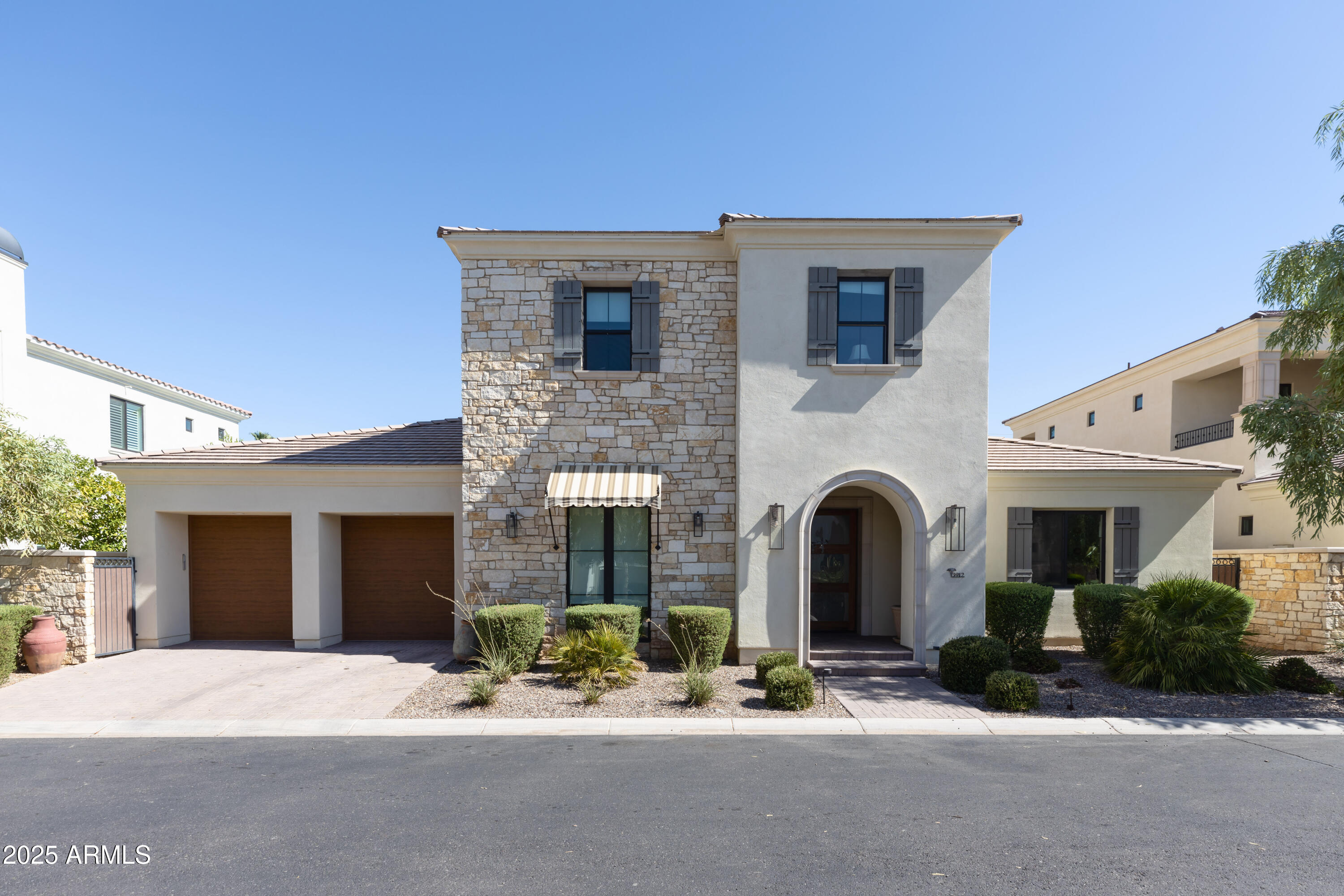 3912 E CRITTENDEN Lane
