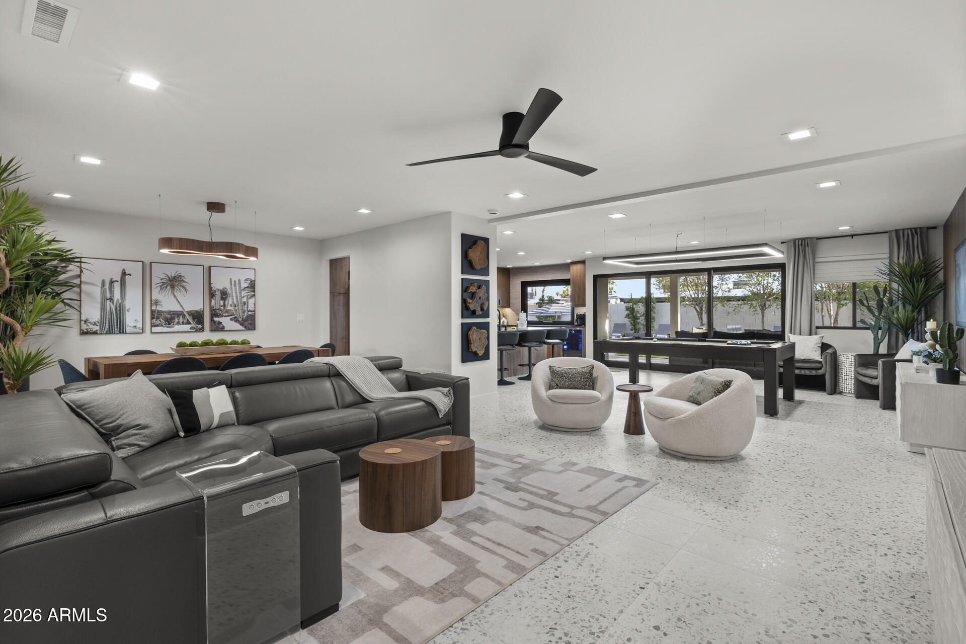 6429 E SHARON Drive