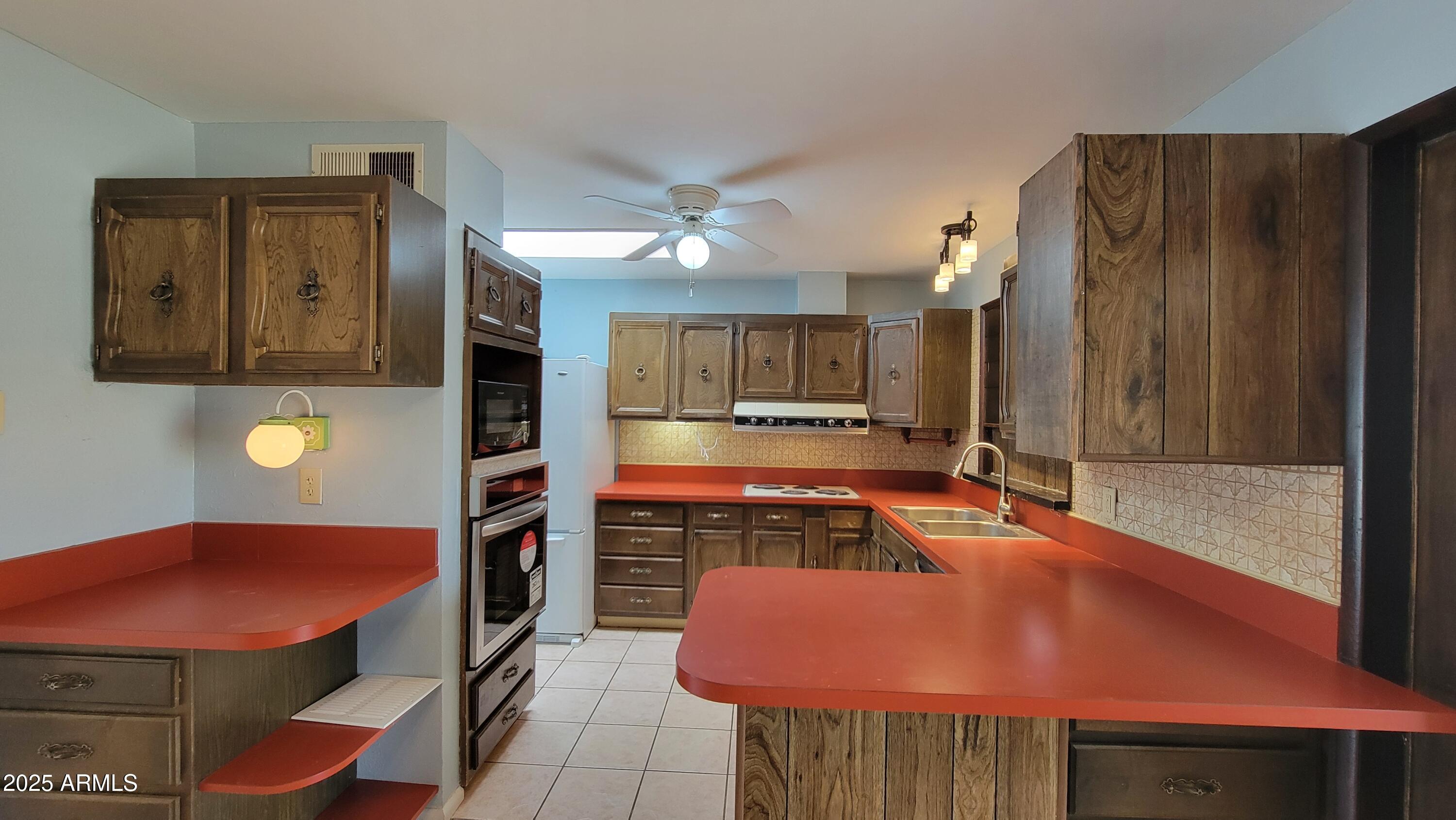 601 CALLE DEL SUD --