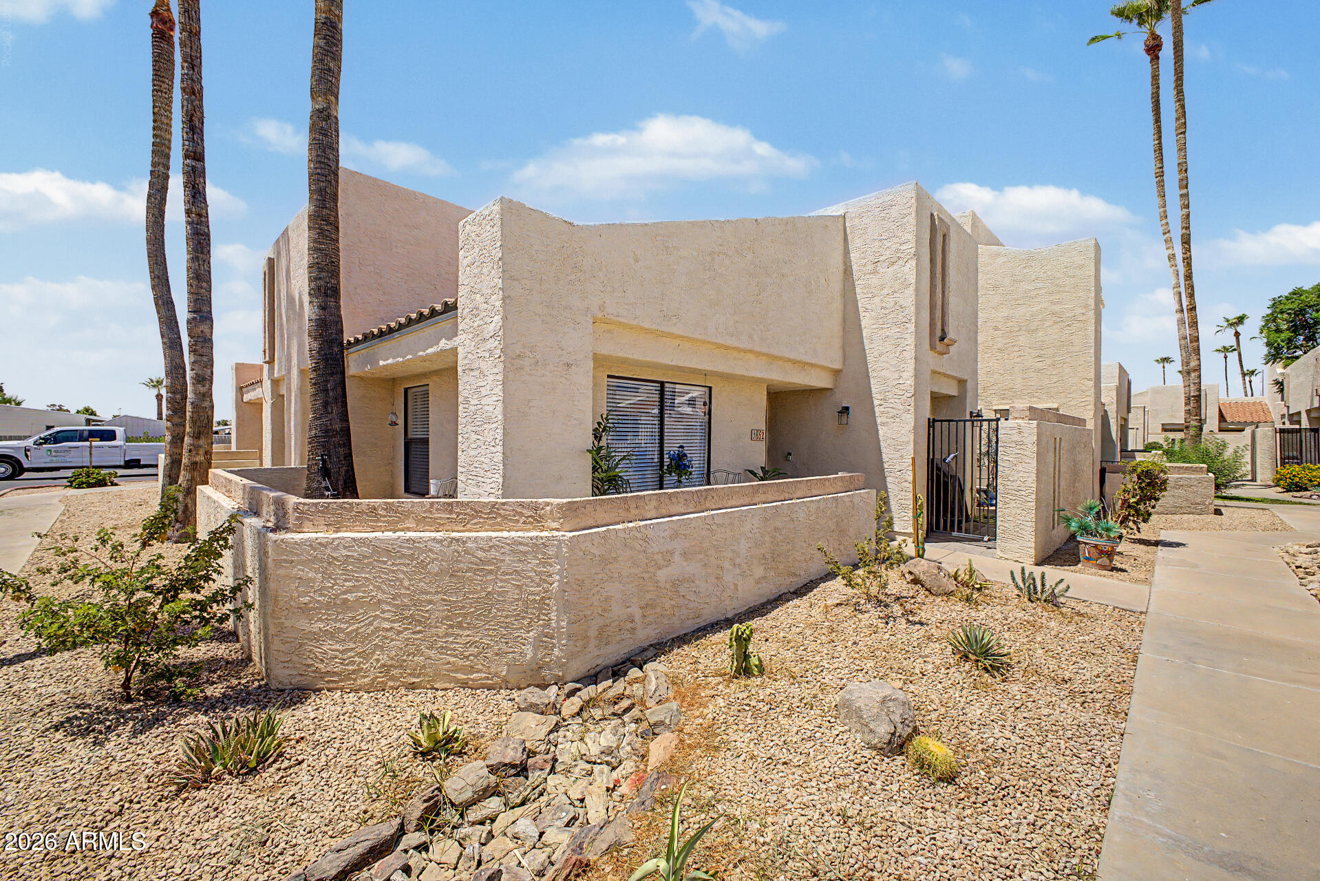 852 E MORNINGSIDE Drive