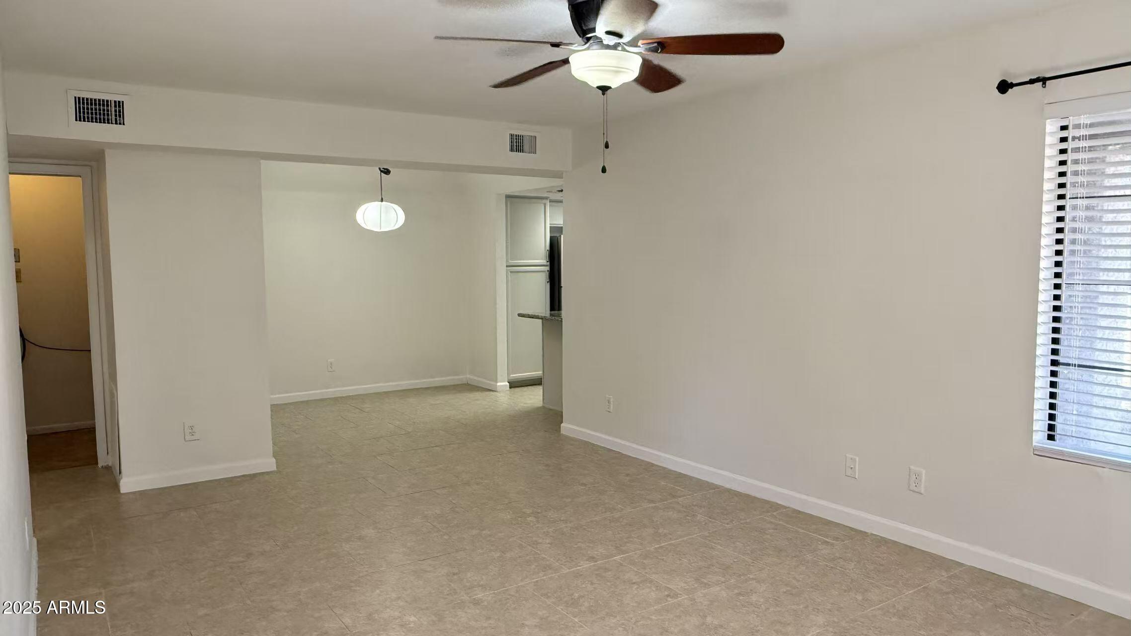 925 N COLLEGE Avenue C110