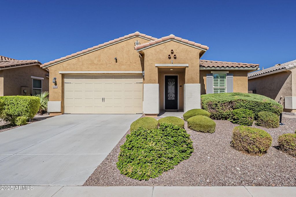 Photo of 10338 W Rosewood Lane, Peoria, AZ 85383 (MLS # 6927716)