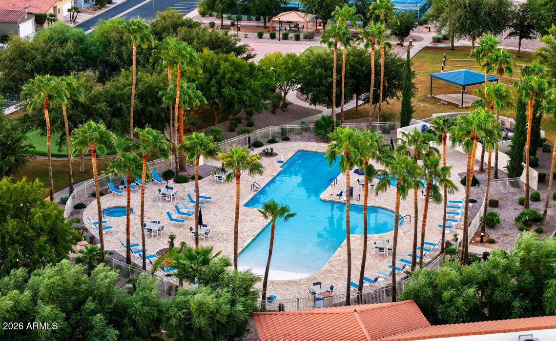 3301 S GOLDFIELD Road 2082