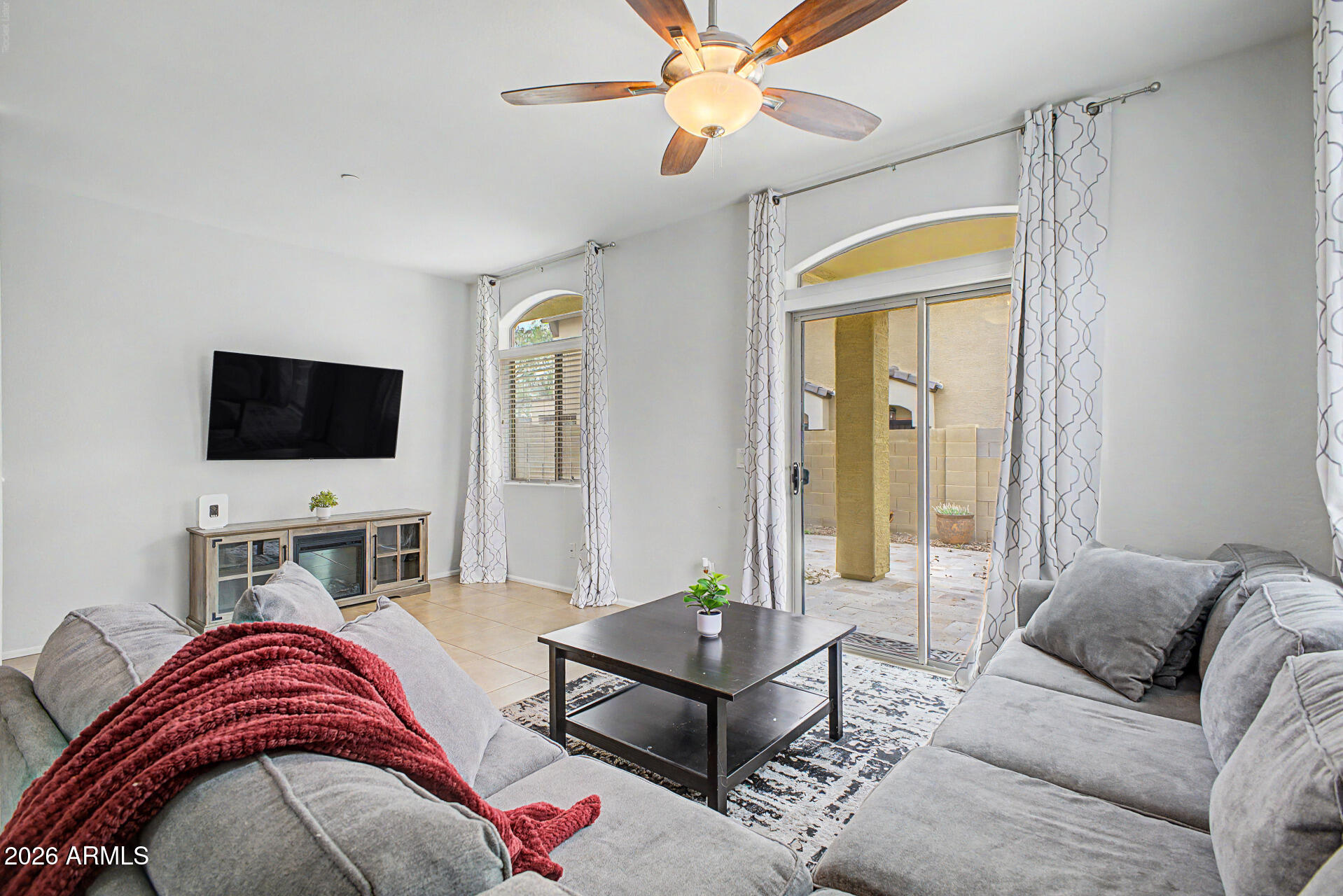 2725 E MINE CREEK Road 1187