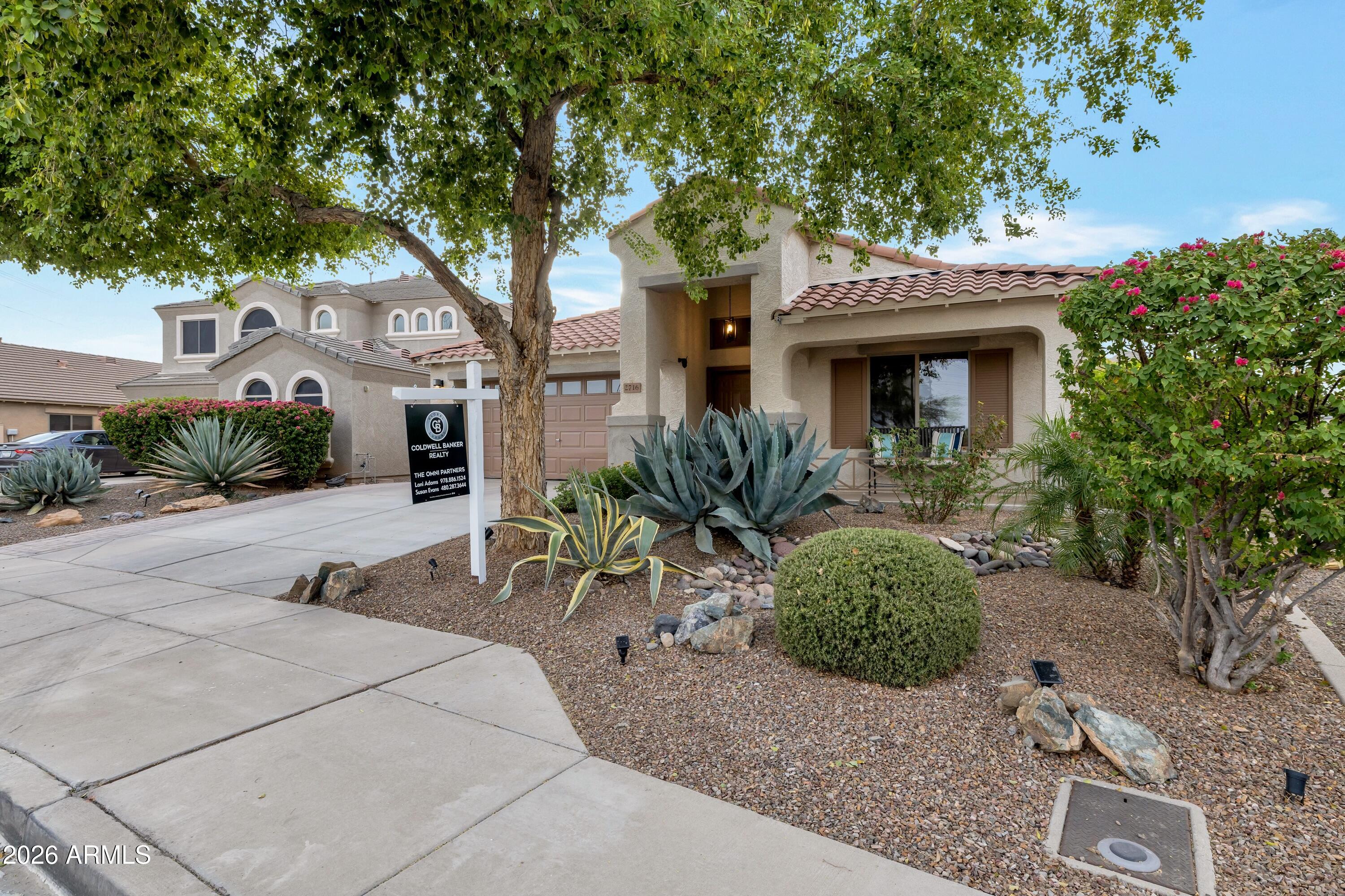 2716 E QUIET HOLLOW Lane