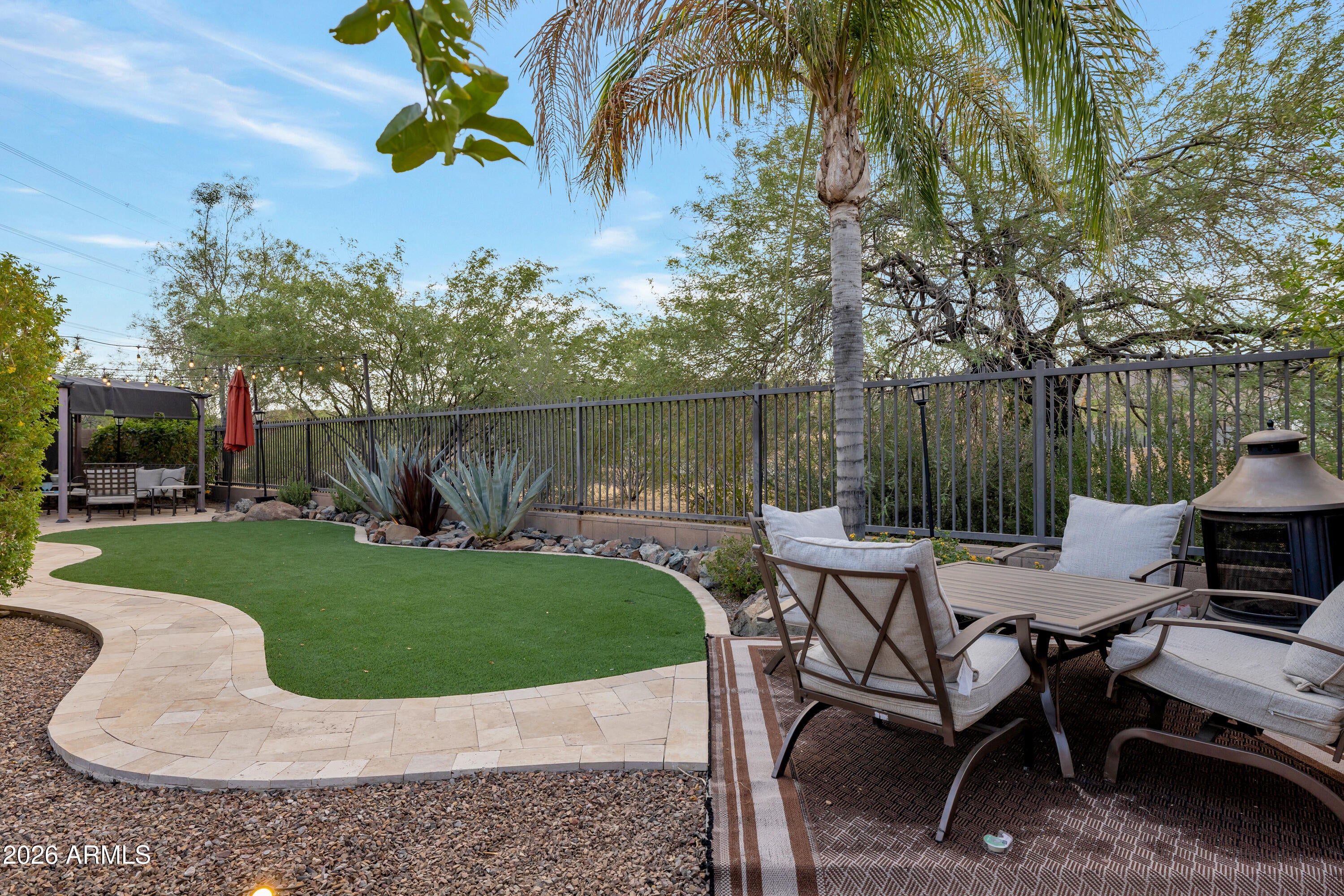 2716 E QUIET HOLLOW Lane