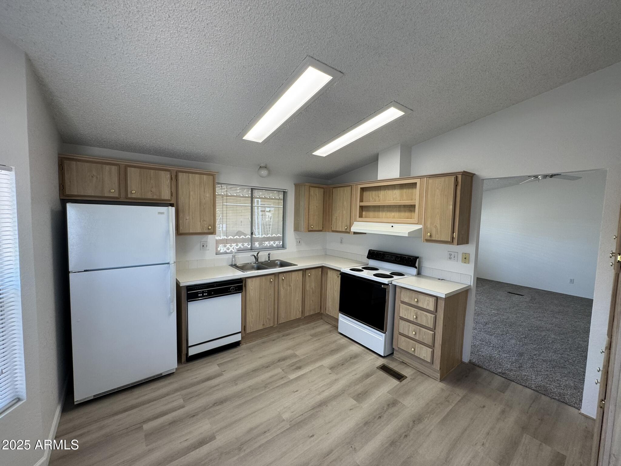 2609 W SOUTHERN Avenue 406