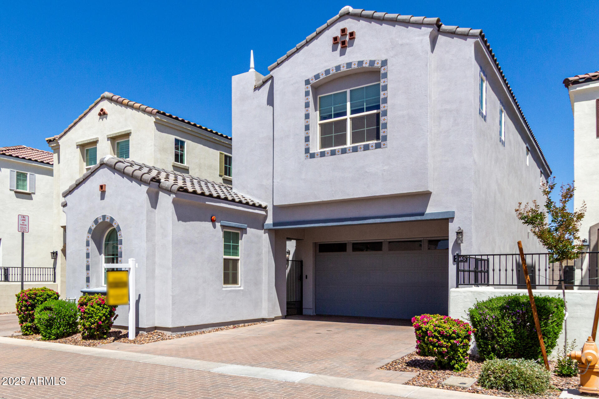 2446 E LOVEBIRD Lane