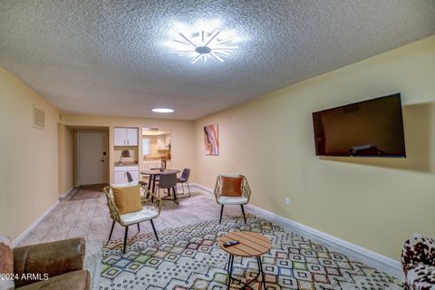 Condominium in Phoenix AZ 10828 BILTMORE Drive 10.jpg