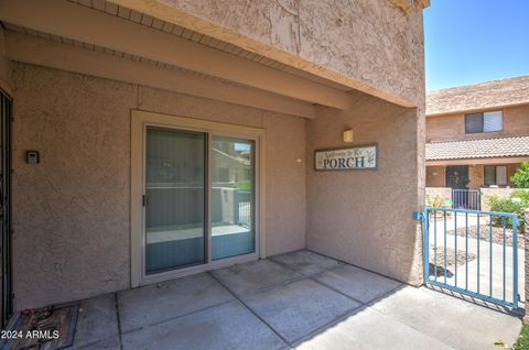 Condominium in Phoenix AZ 10828 BILTMORE Drive 37.jpg